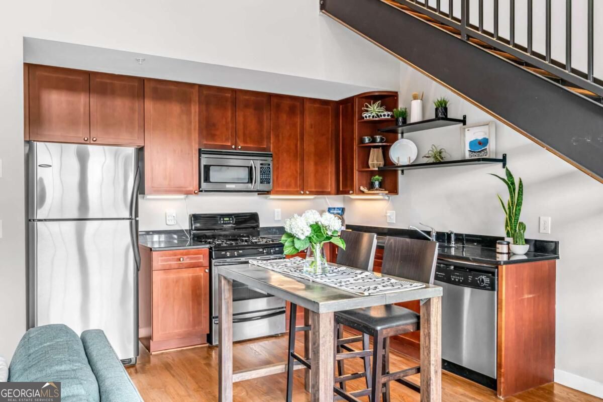 680 Greenwood Avenue Ne # 404 Property Photo 9