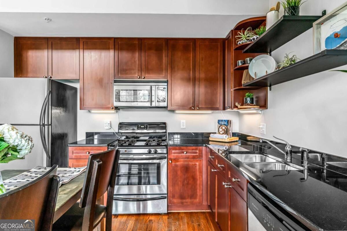 680 Greenwood Avenue Ne # 404 Property Photo 11