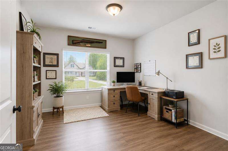31 Westover Road Se Property Photo 11