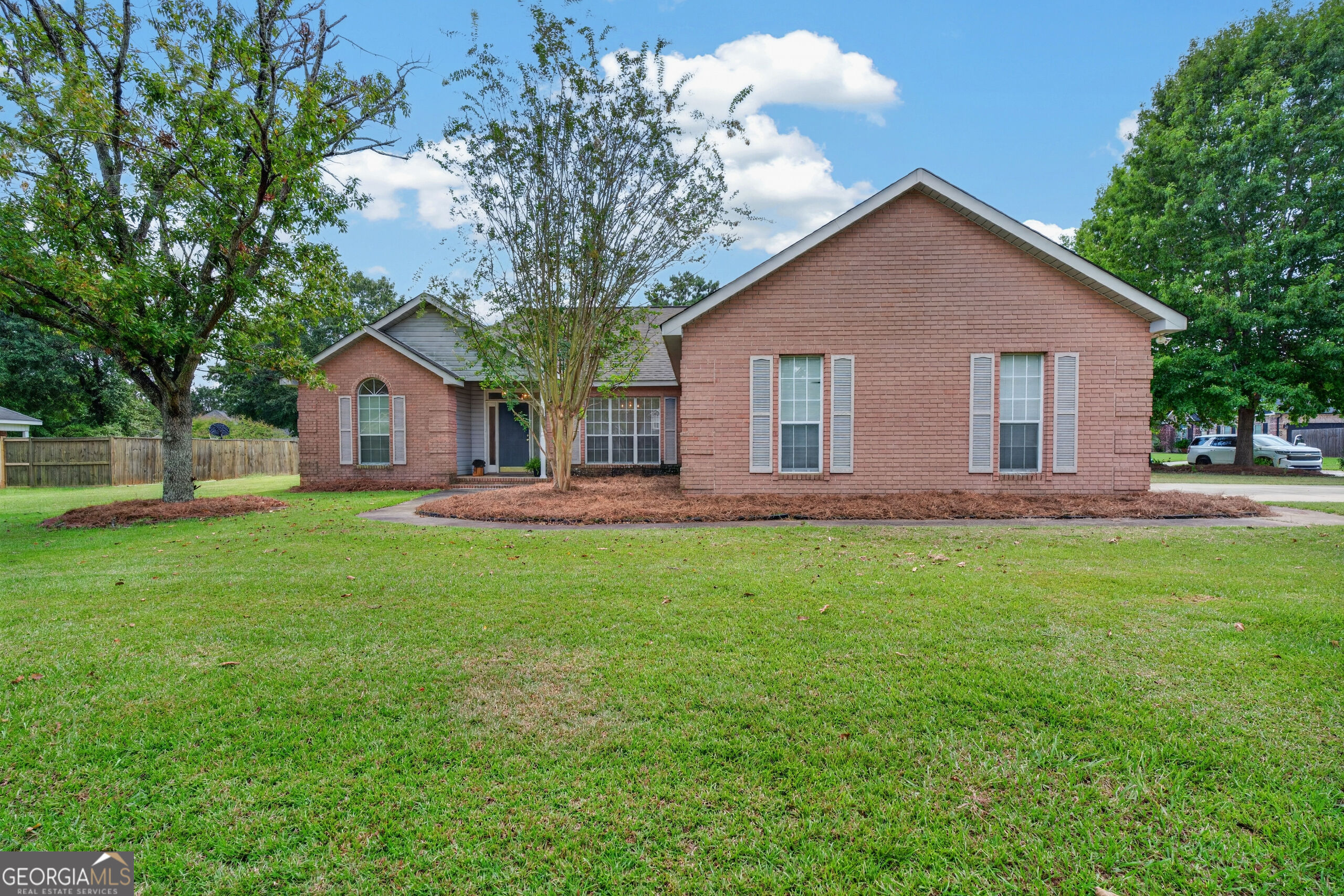 107 Ivey Court Property Photo 2
