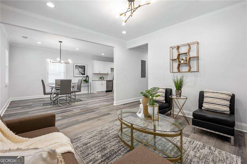 872 Beryl Street Sw Property Photo 2