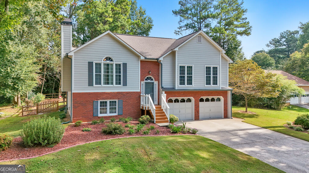 3304 Hillside Drive Property Photo 1
