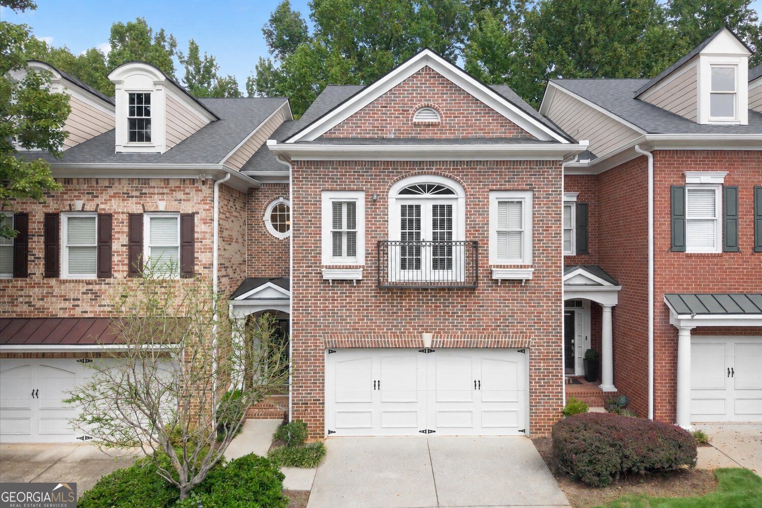 3105 Village Green Drive Property Photo 1