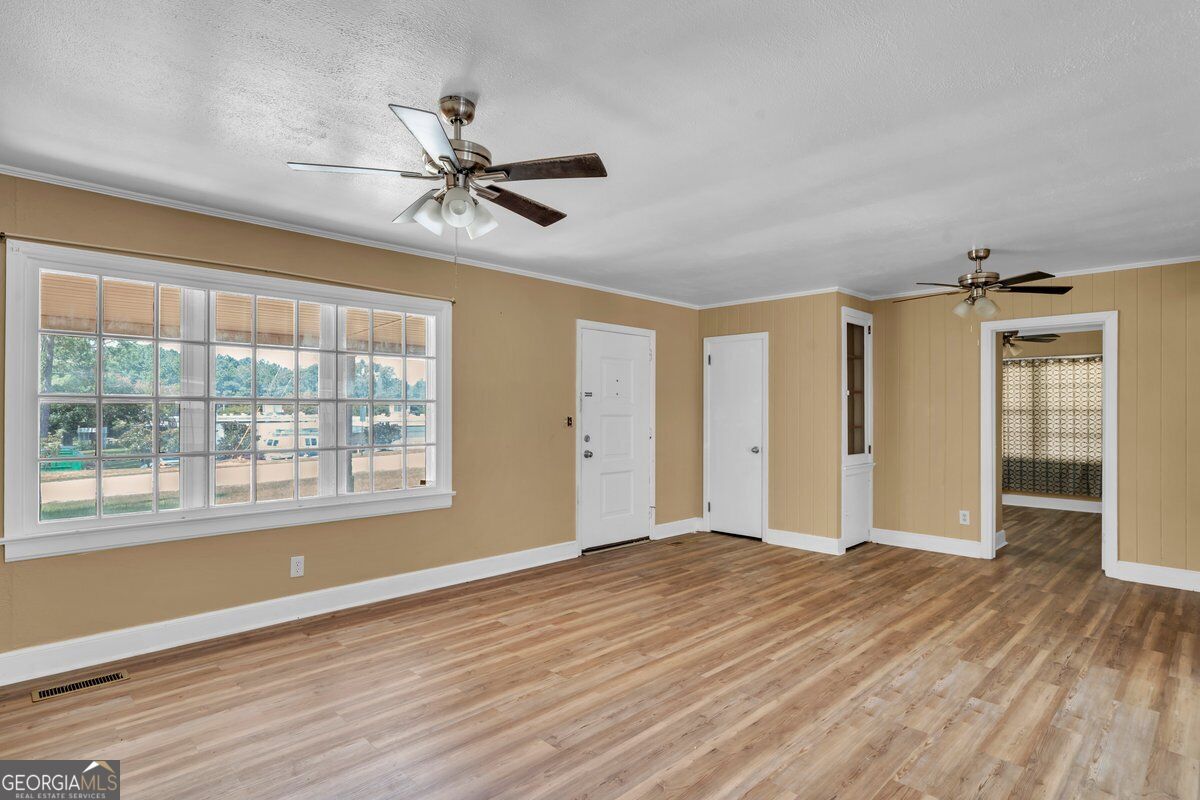1102 N 3rd Street Property Photo 6