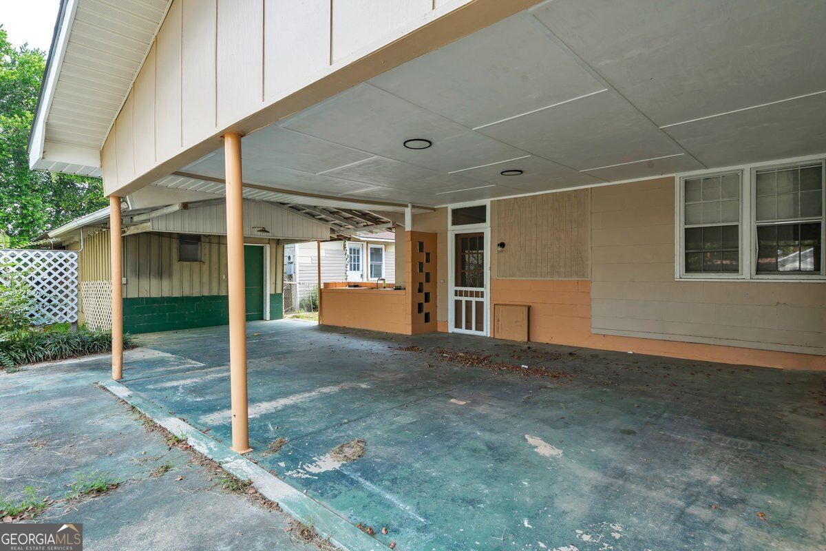 1102 N 3rd Street Property Photo 31