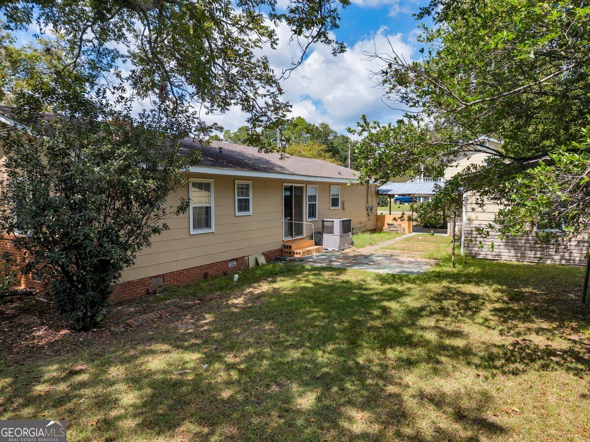 1102 N 3rd Street Property Photo 53
