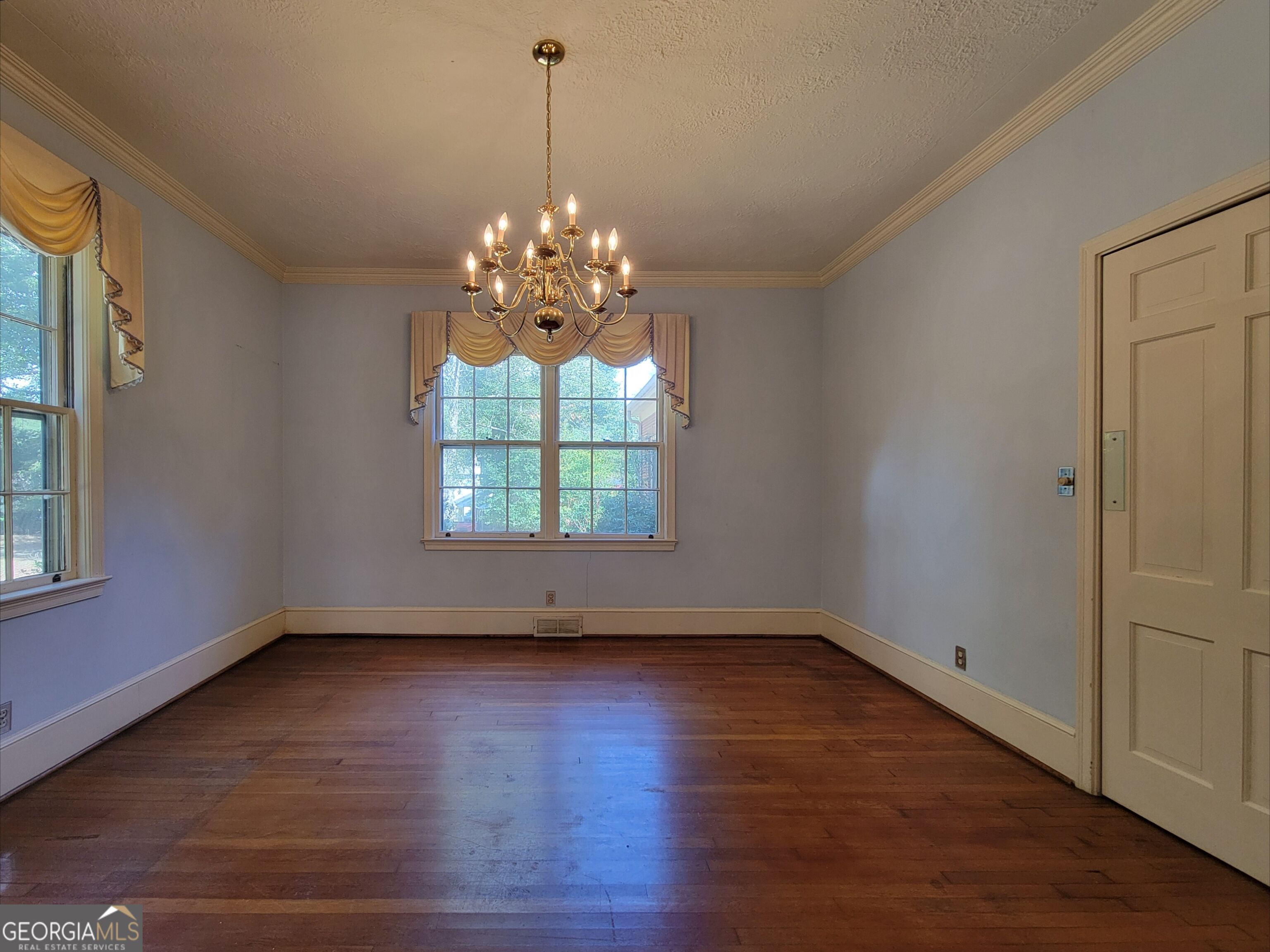 73 W Wright Street Property Photo 13