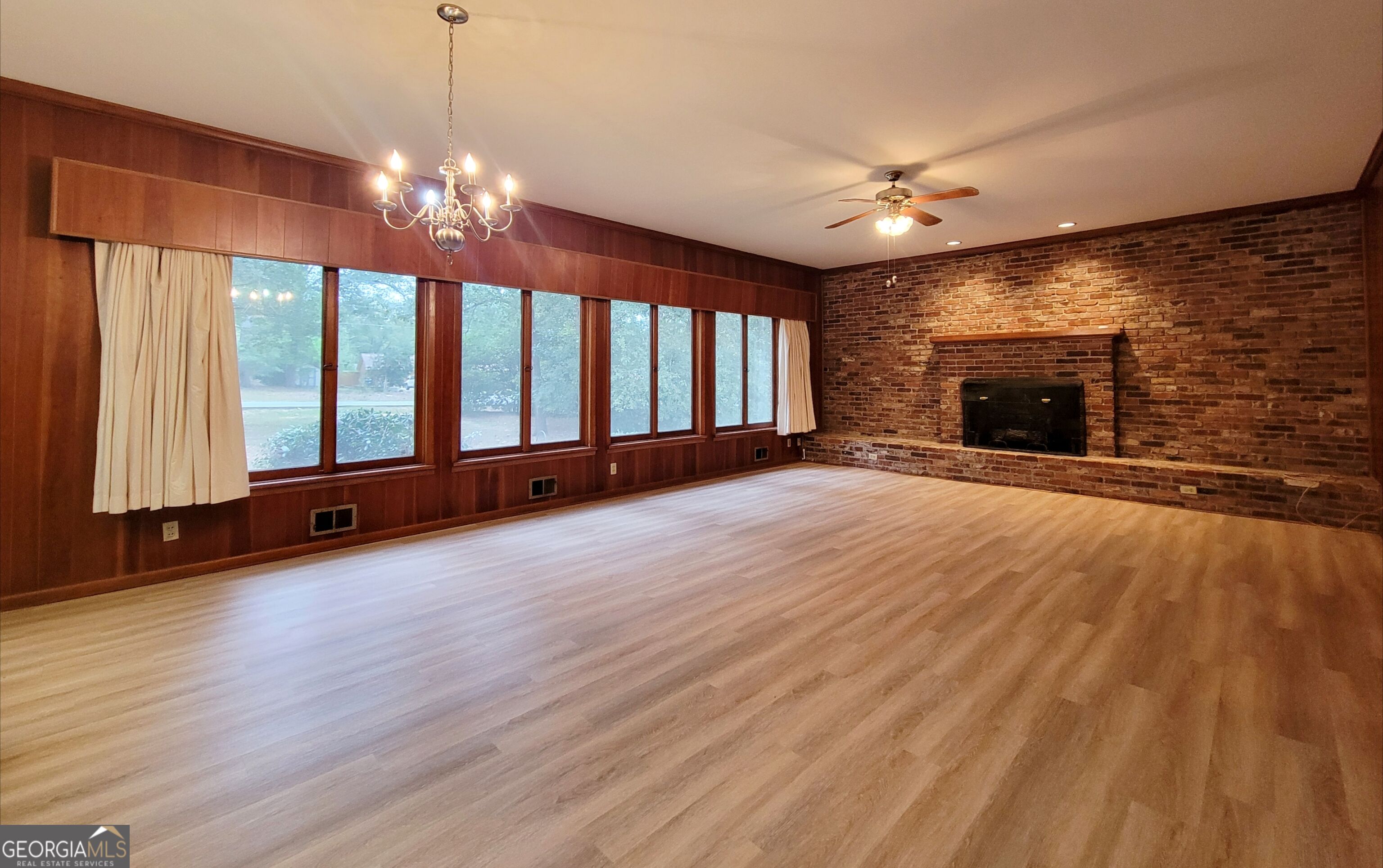 73 W Wright Street Property Photo 14