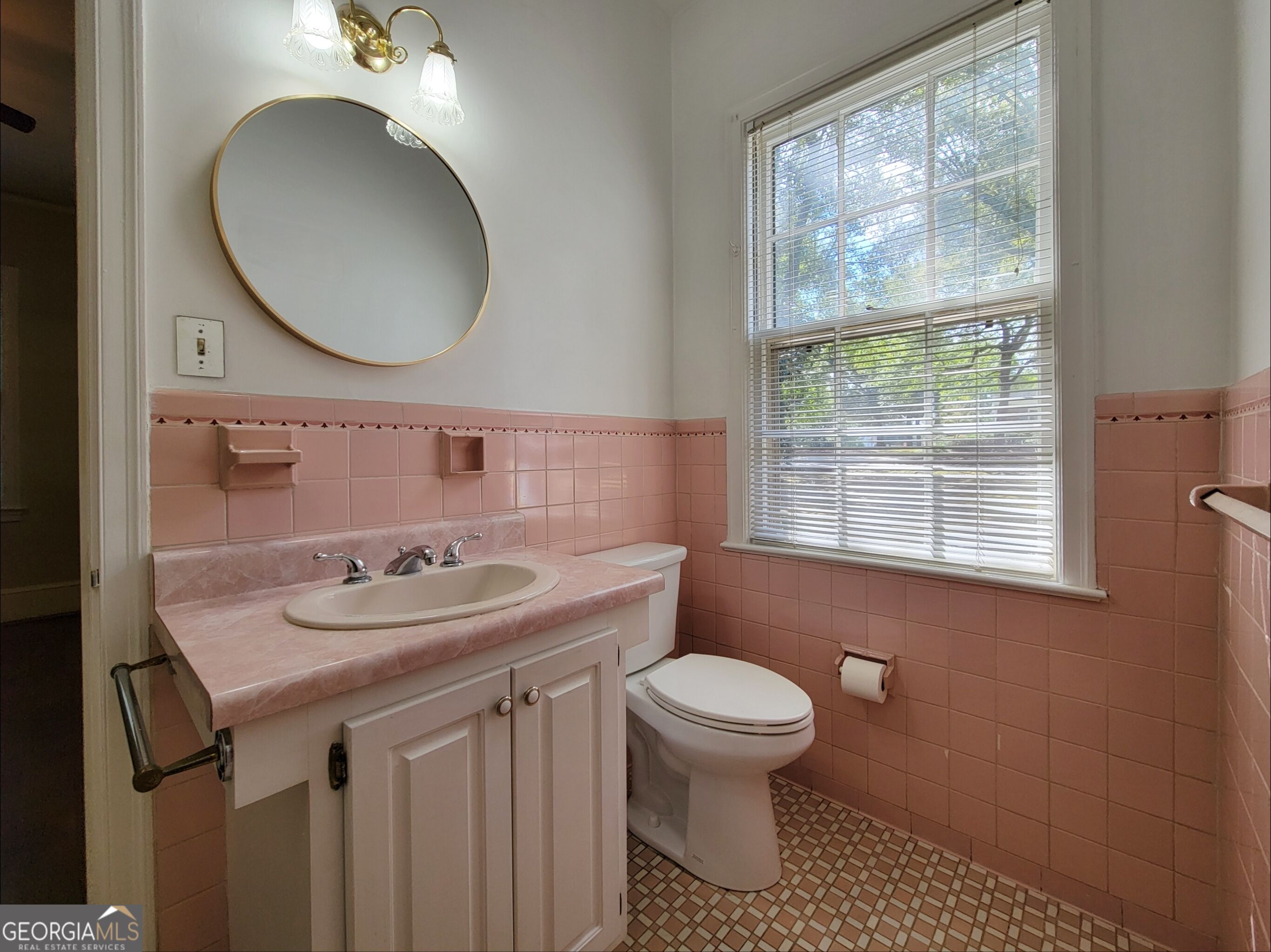 73 W Wright Street Property Photo 24