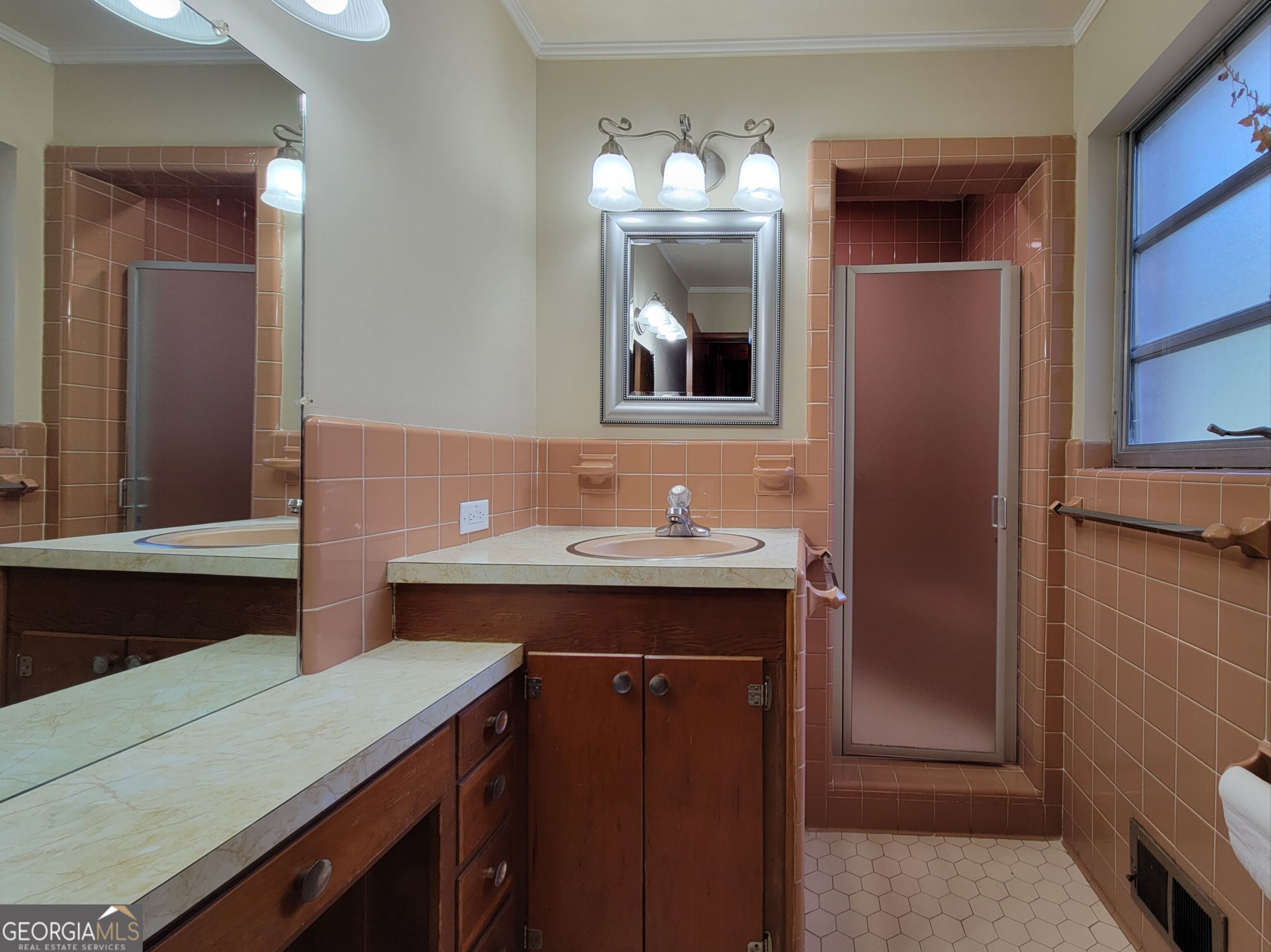 73 W Wright Street Property Photo 26