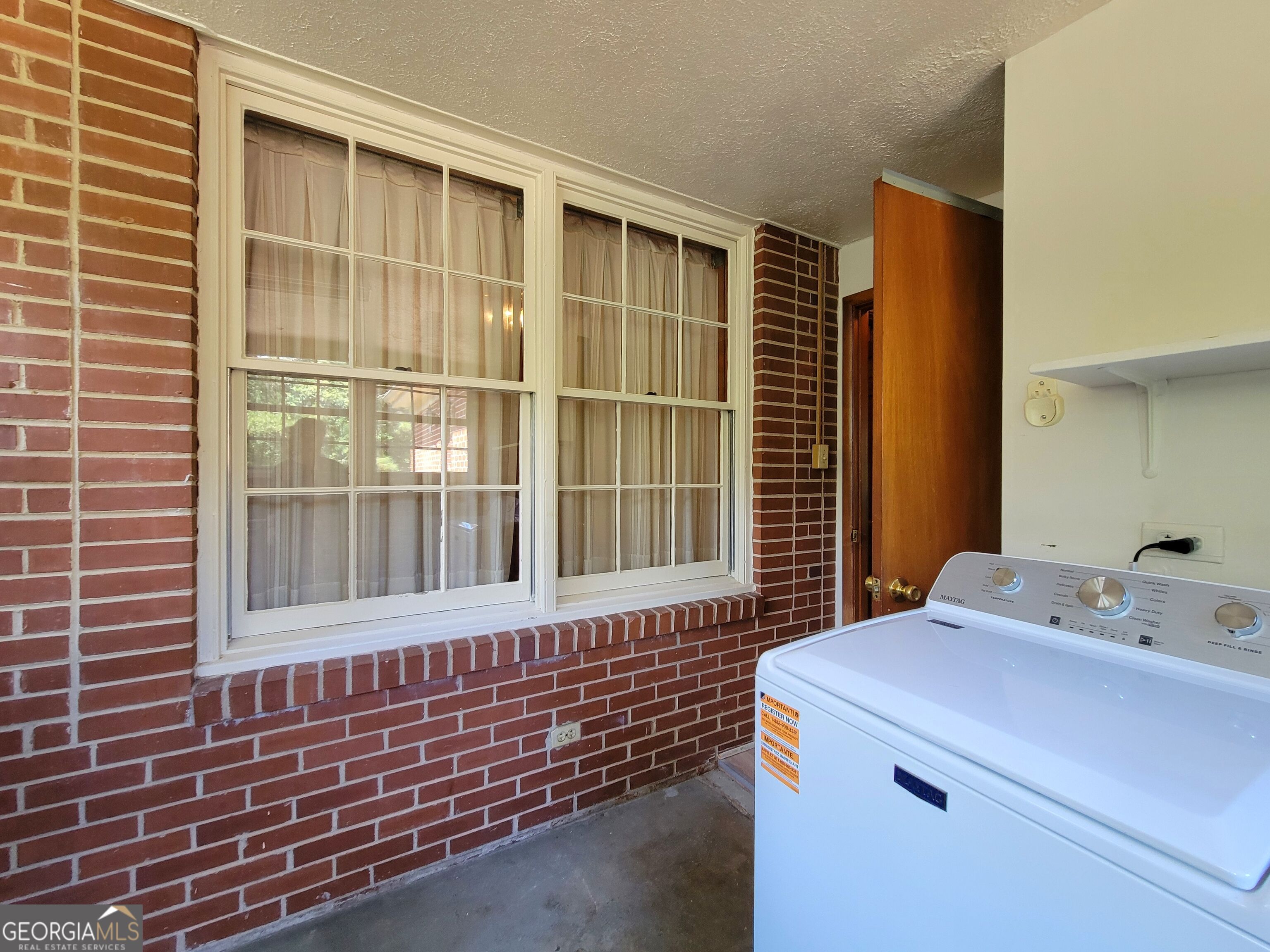 73 W Wright Street Property Photo 28
