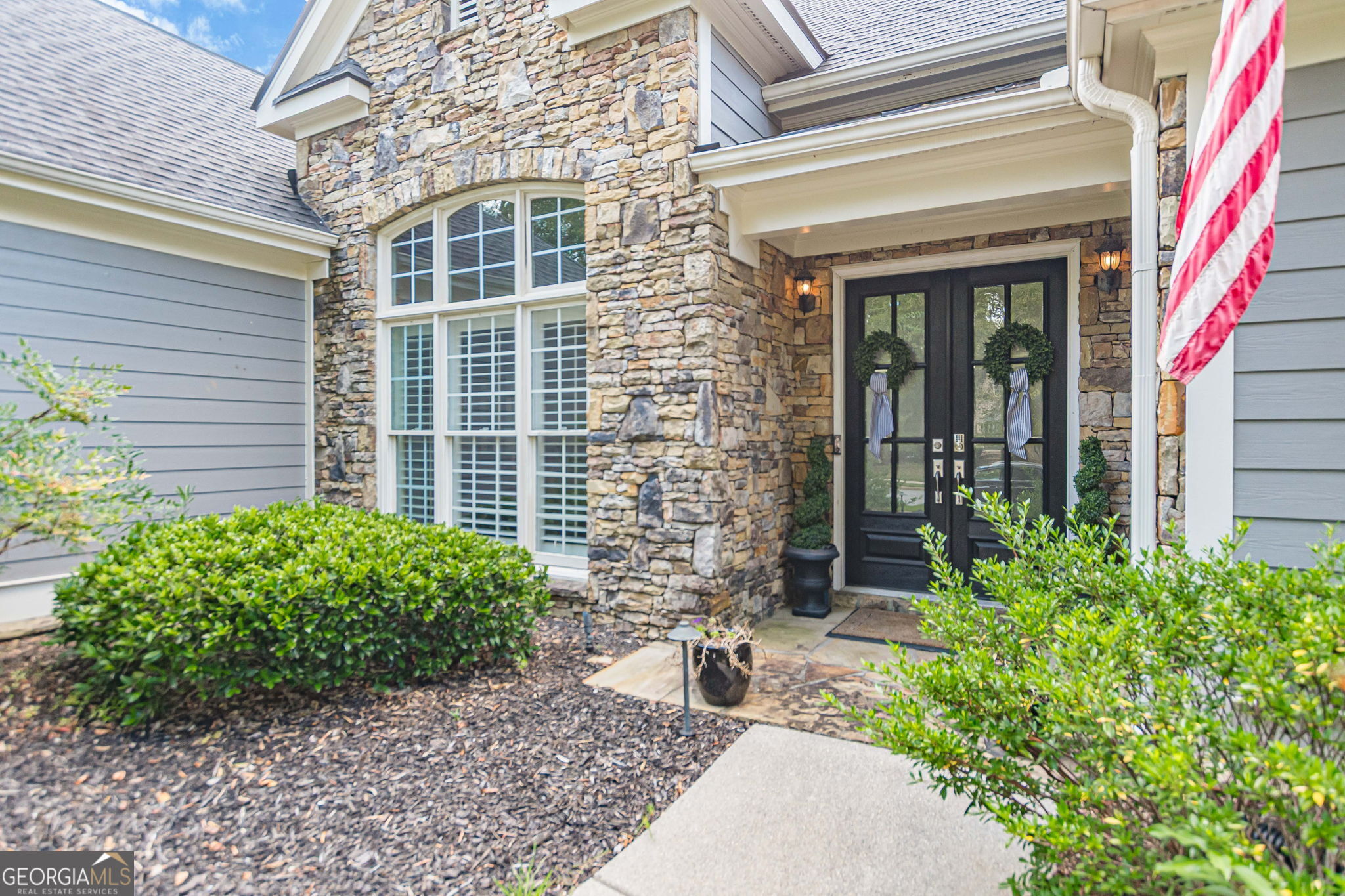 22 Riverwood Glen Property Photo 2
