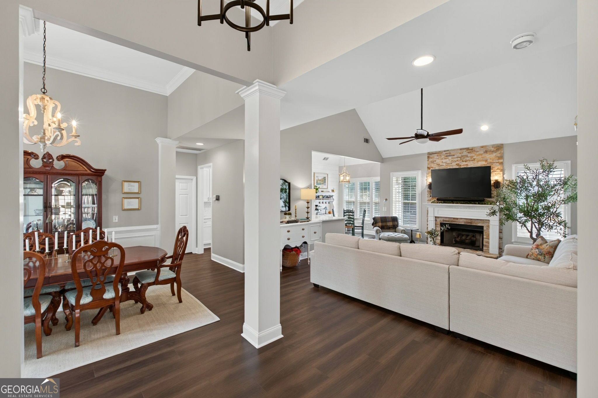 22 Riverwood Glen Property Photo 9