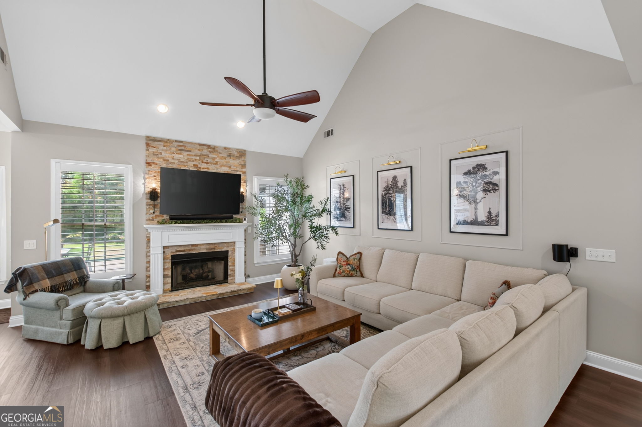 22 Riverwood Glen Property Photo 19