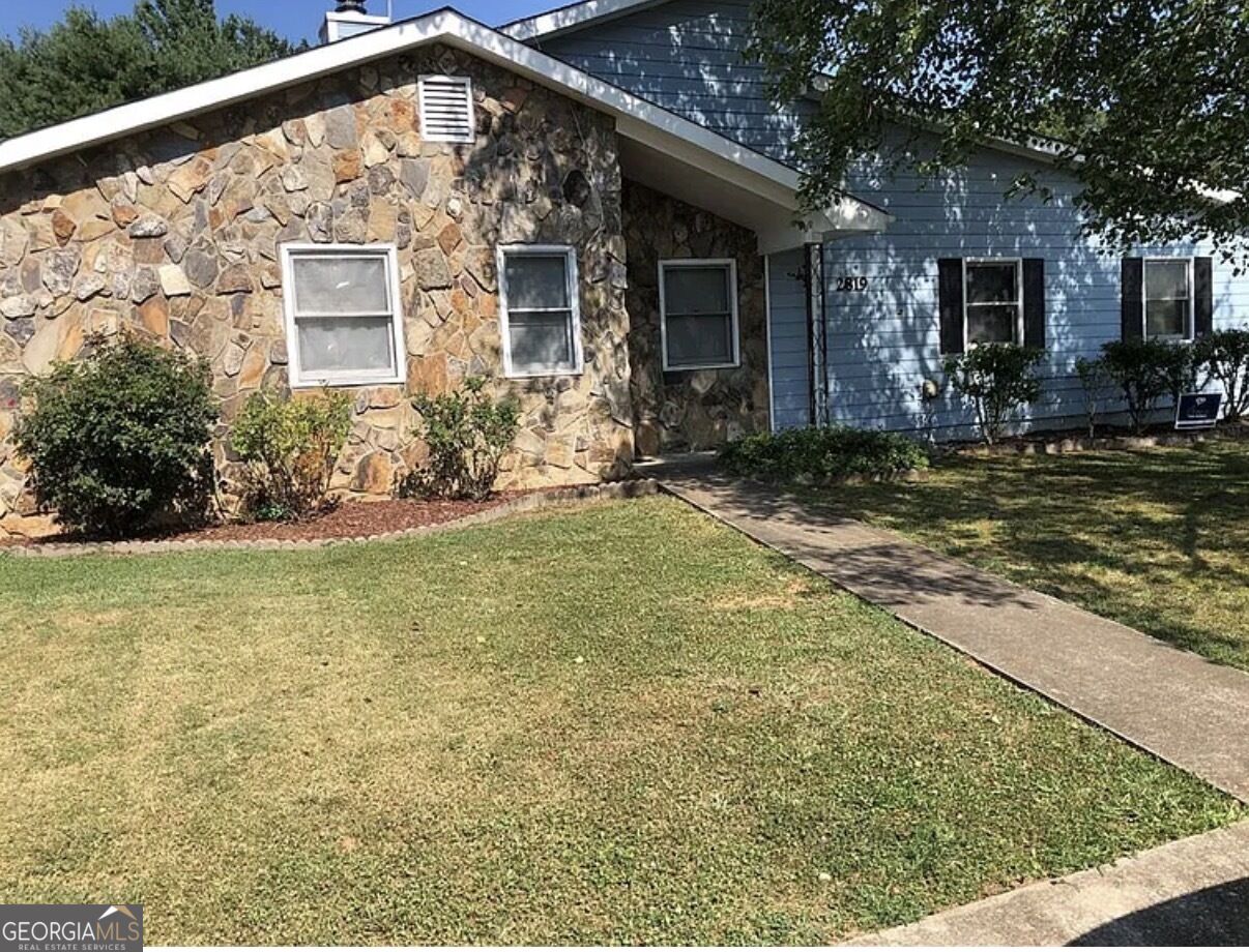 2819 Briar Hill Lane Se Property Photo 1