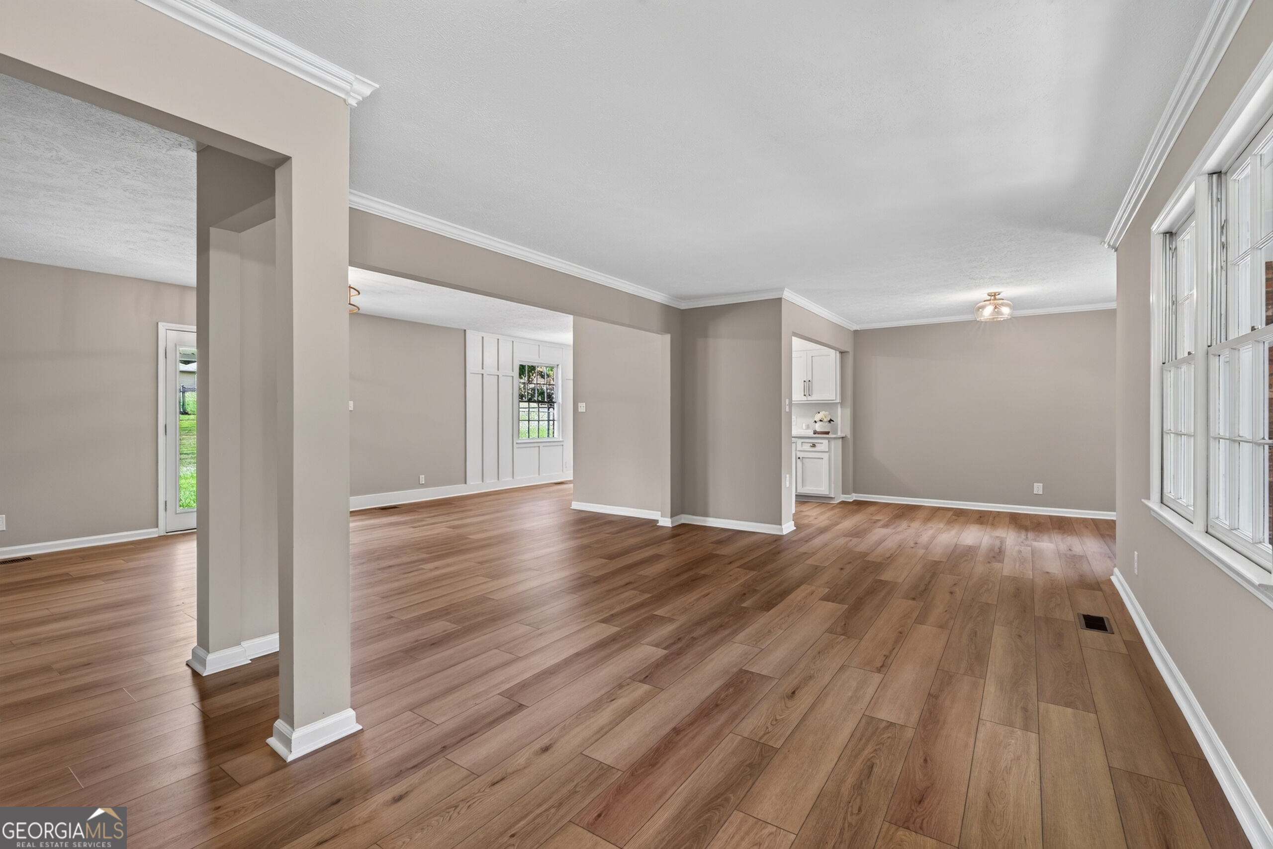 5038 Wingate Drive Property Photo 4
