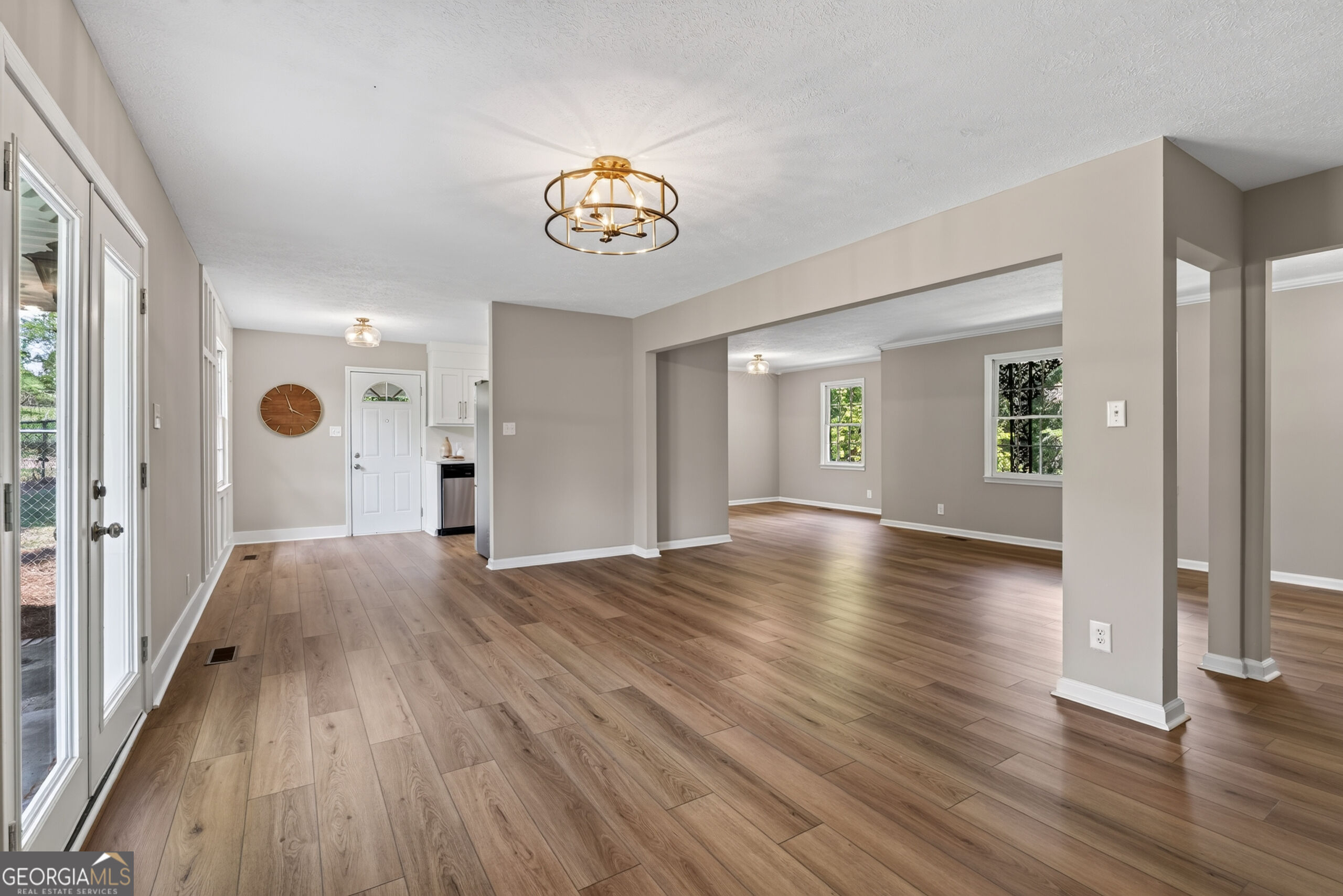 5038 Wingate Drive Property Photo 8