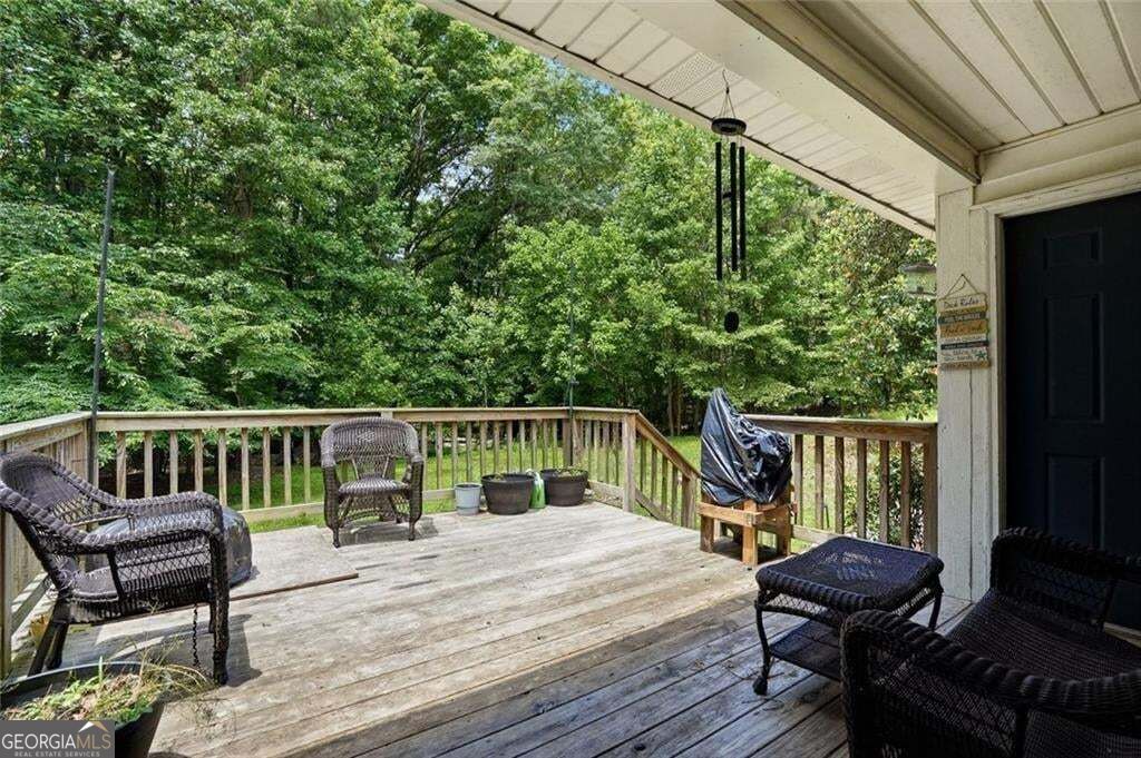 40 Oak Hill Drive Property Photo 5