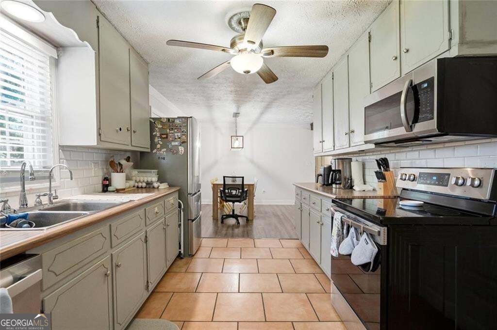 40 Oak Hill Drive Property Photo 12