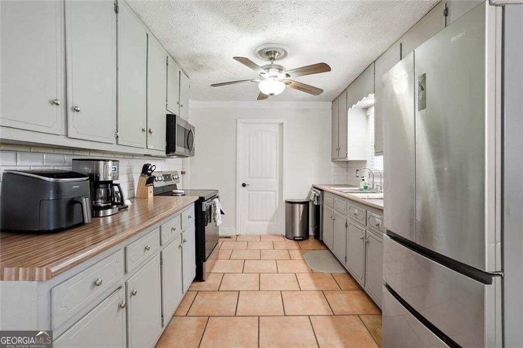 40 Oak Hill Drive Property Photo 13