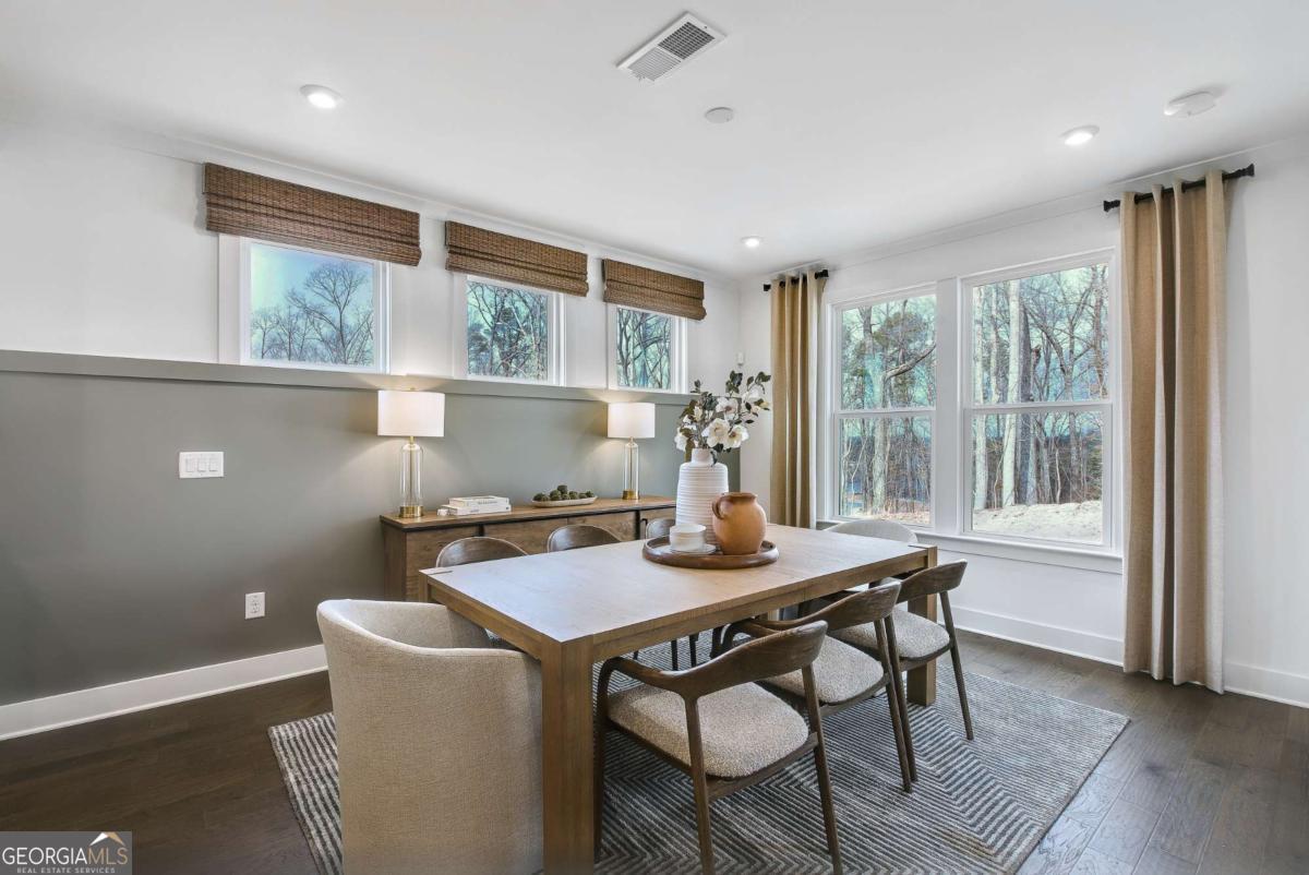 1004 Inlet Court Property Photo 8