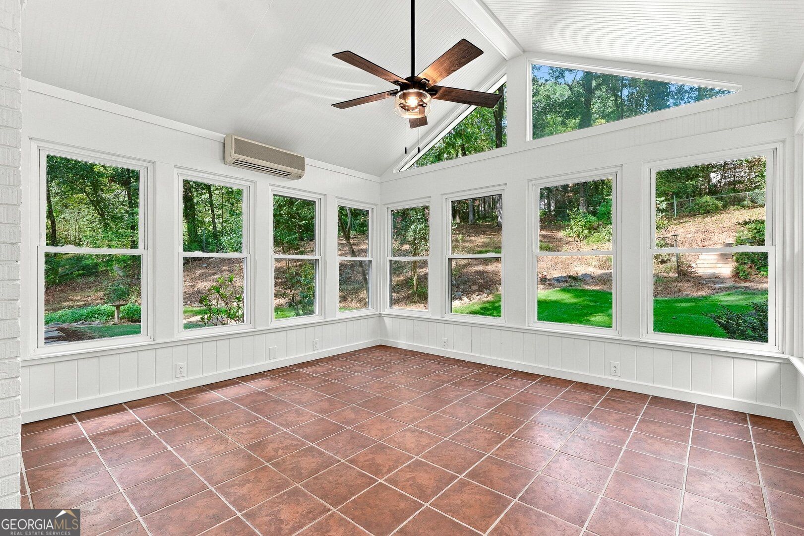 1761 E Gate Drive Property Photo 8