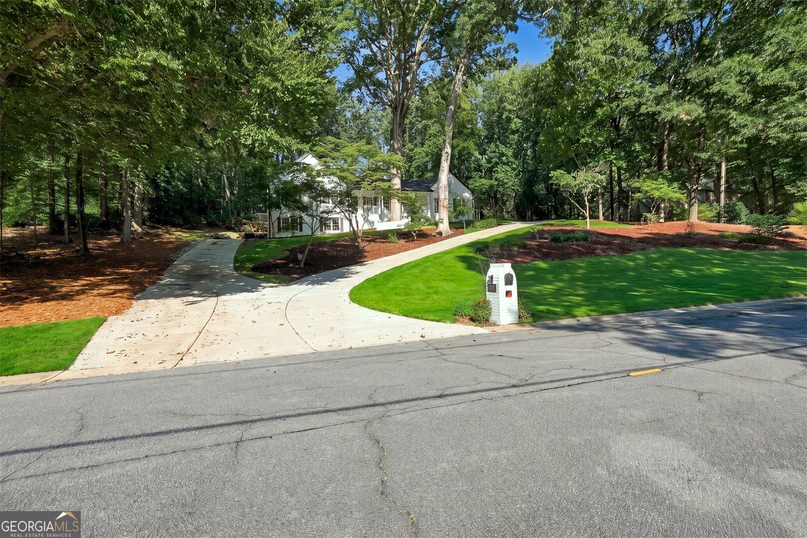 1761 E Gate Drive Property Photo 16
