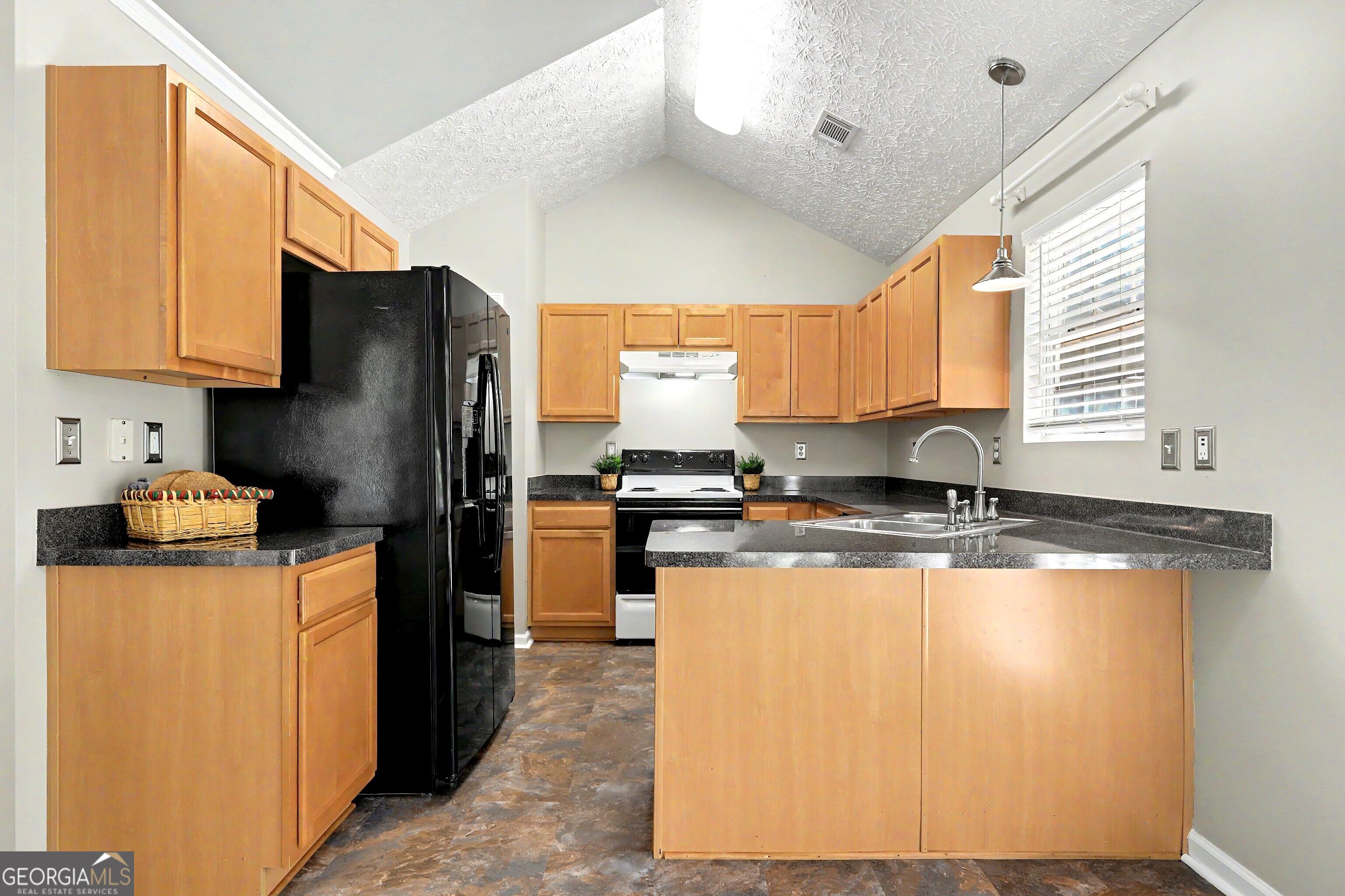 33 Tanager Court Property Photo 3