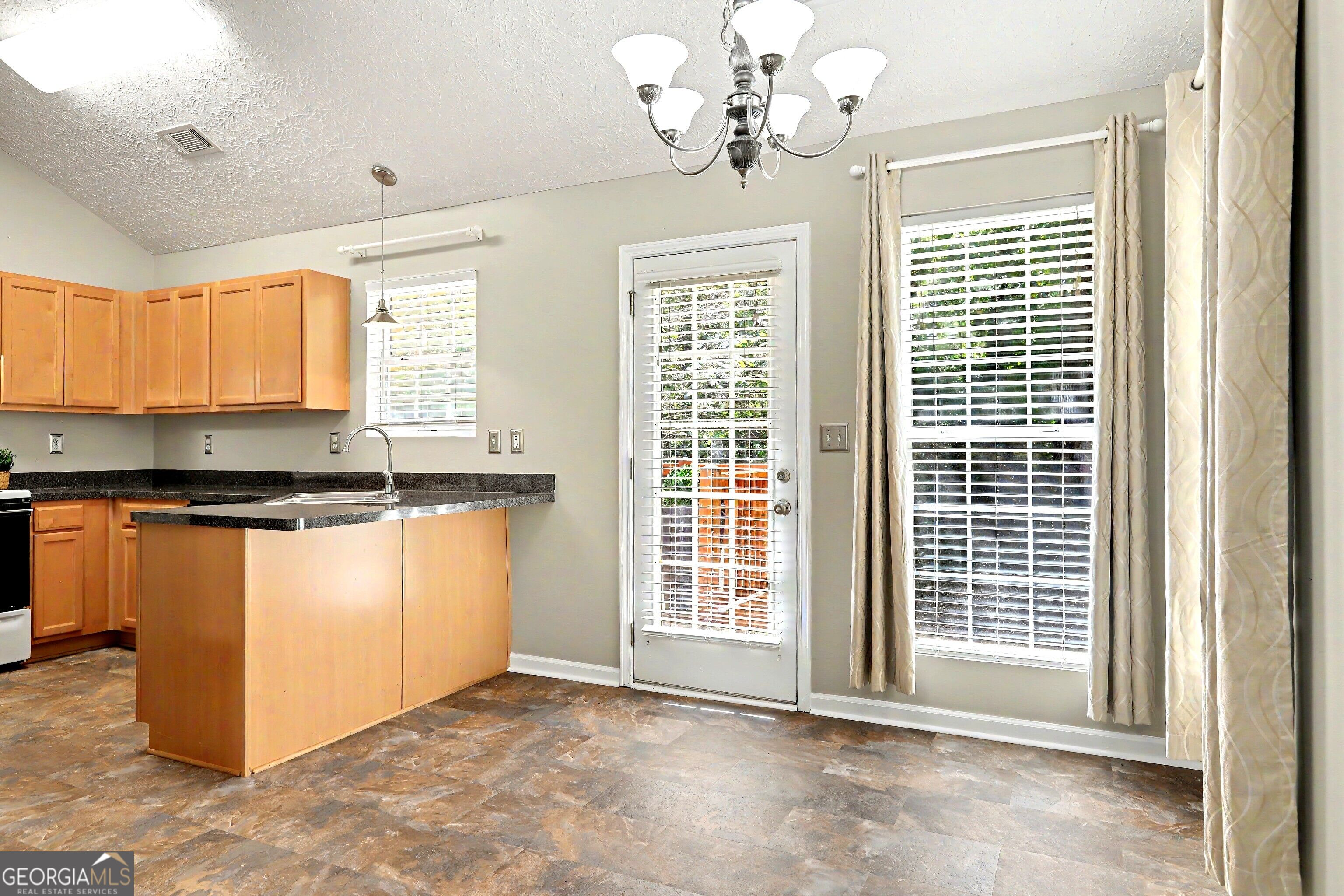 33 Tanager Court Property Photo 12