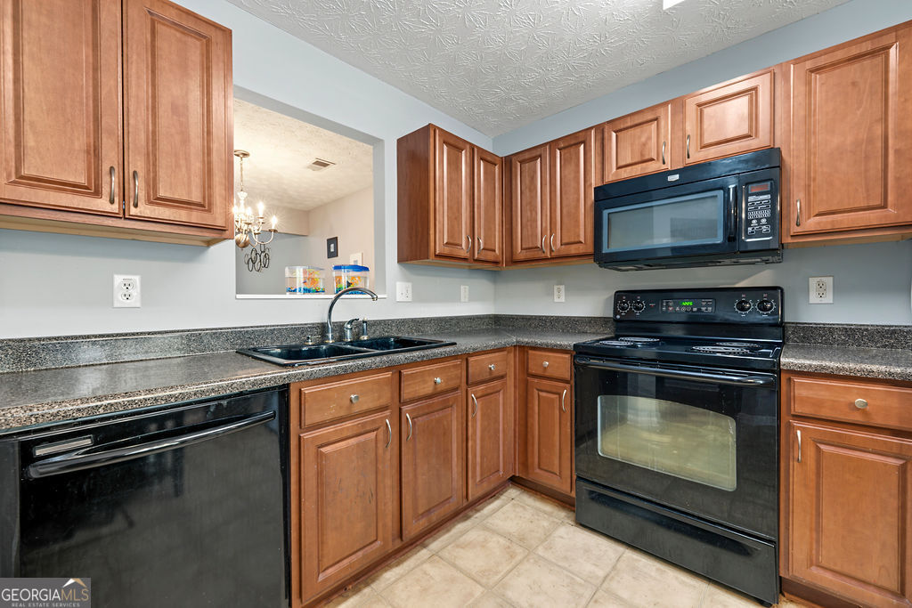 3472 Waldrop Trail Property Photo 6