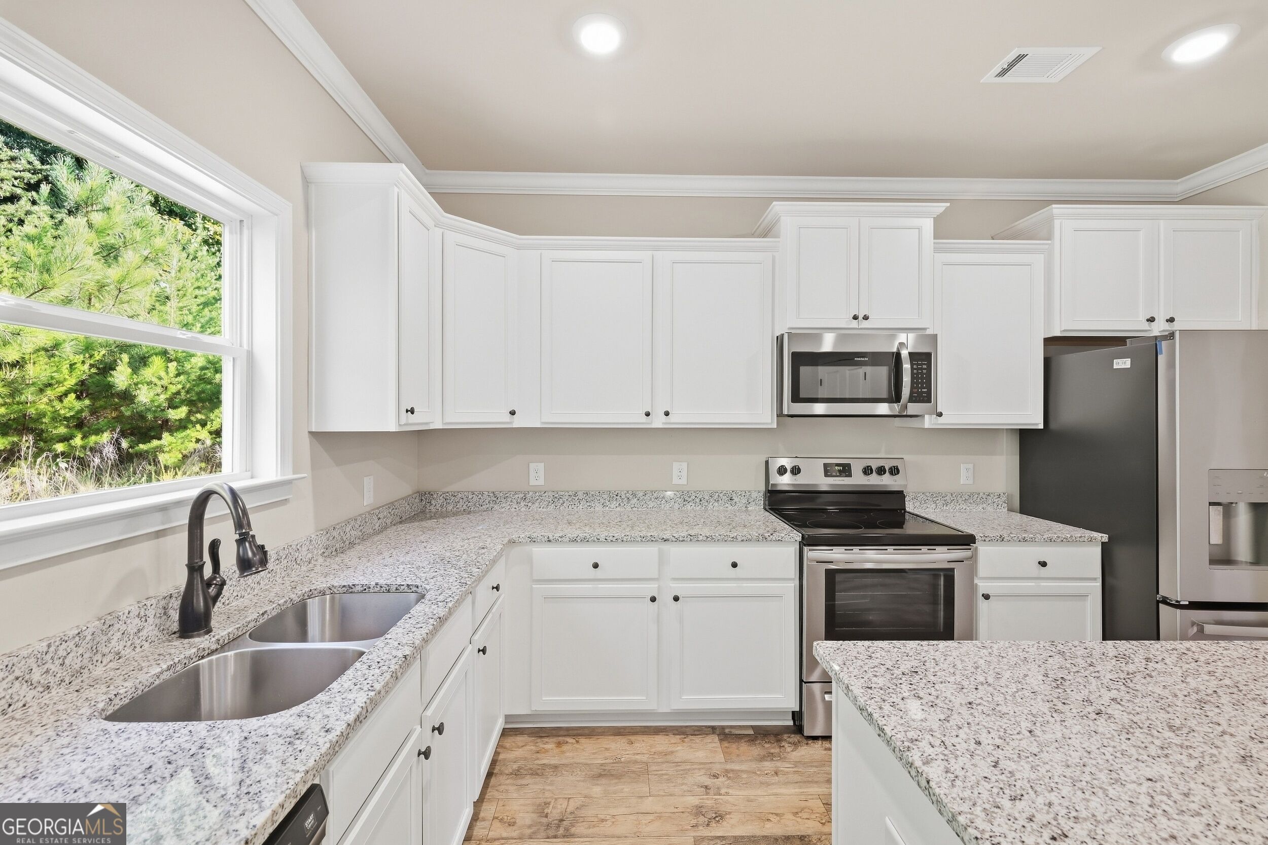 275 Huntington Manor Court # 18 Property Photo 5