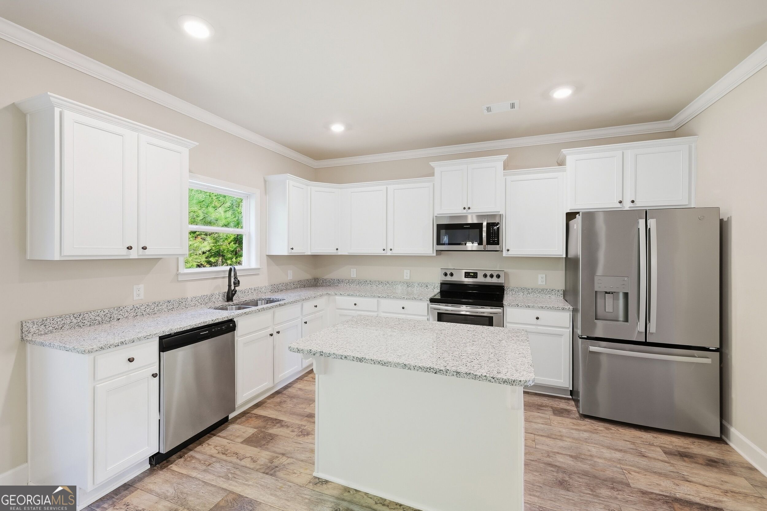 275 Huntington Manor Court # 18 Property Photo 6