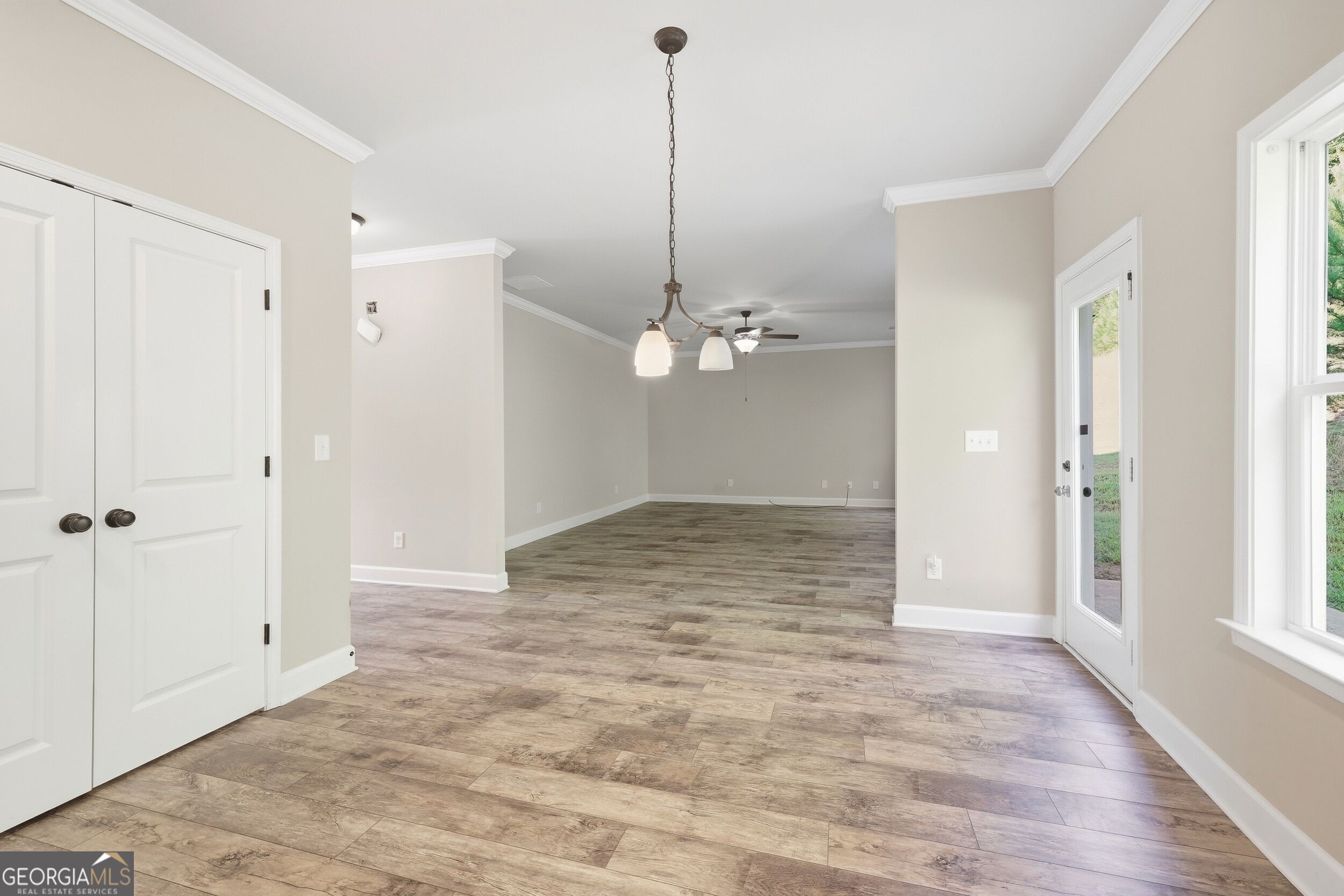 275 Huntington Manor Court # 18 Property Photo 8