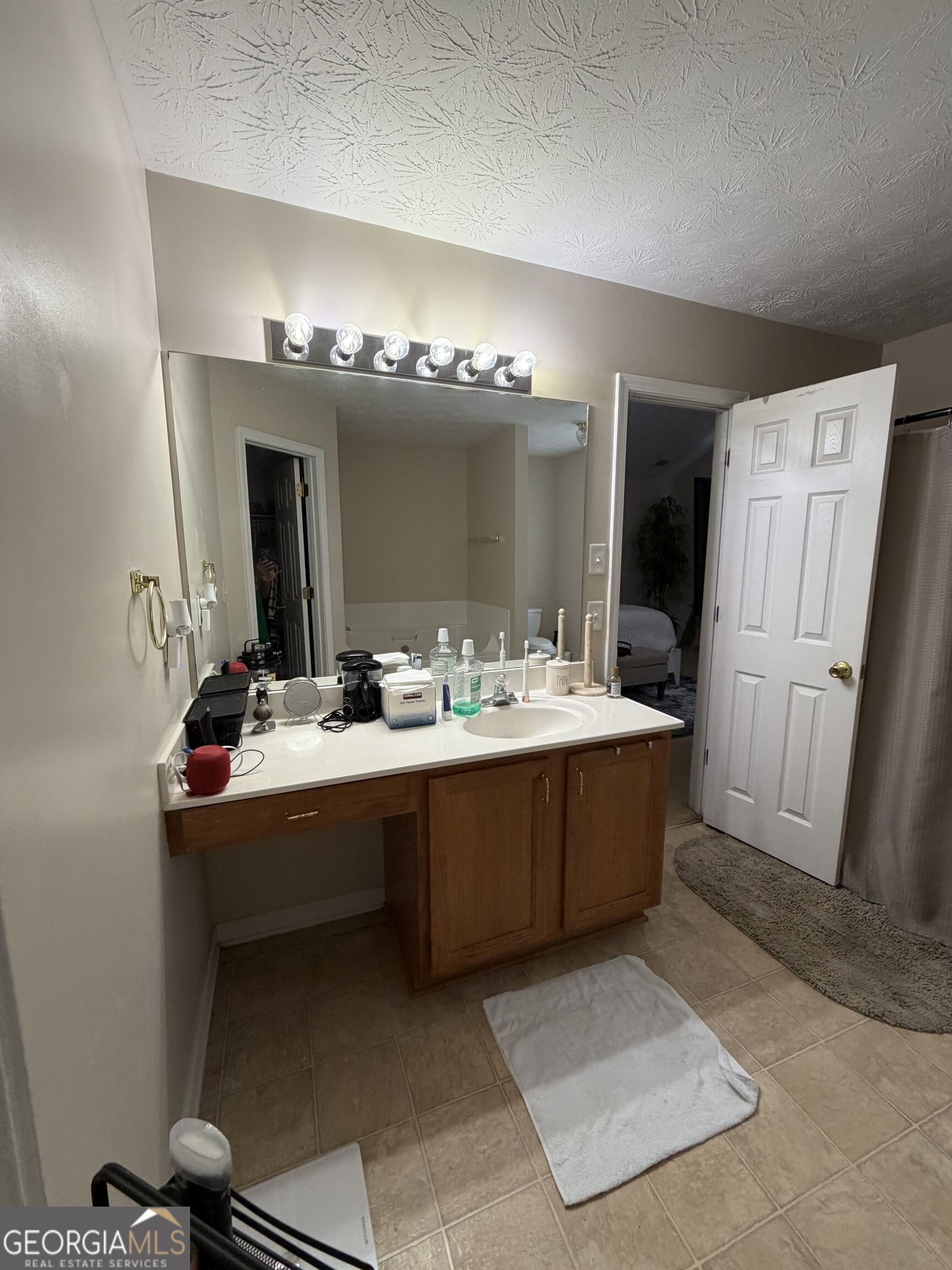 667 Lakes Circle Property Photo 17