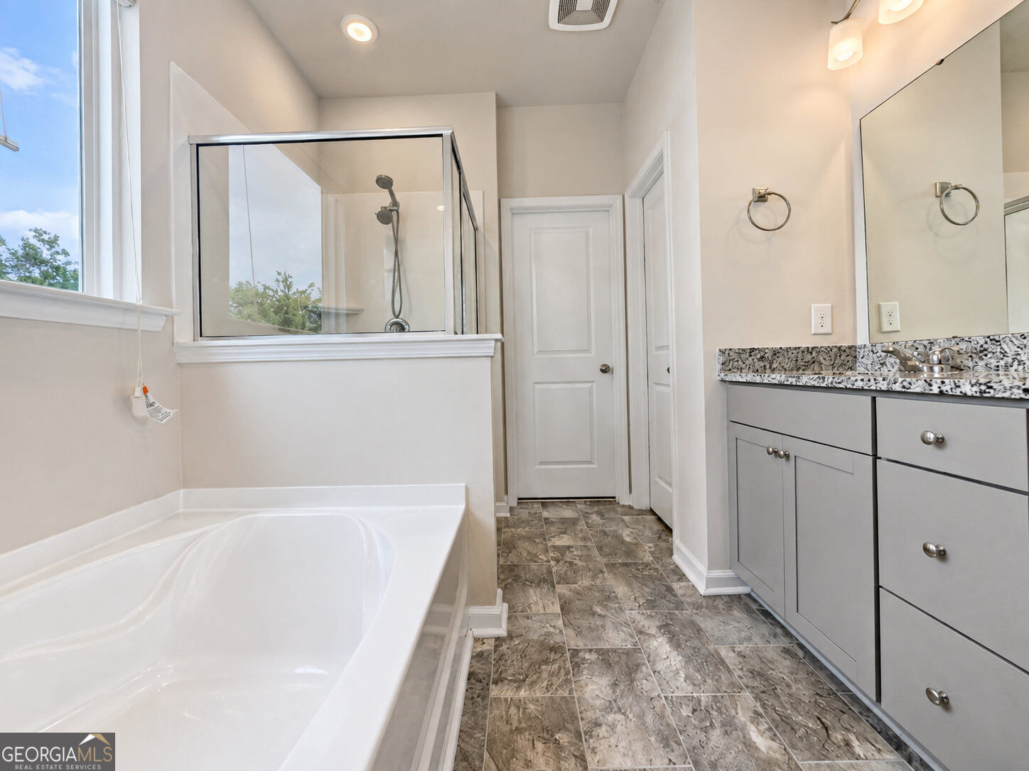 183 Benelli Drive Property Photo 33