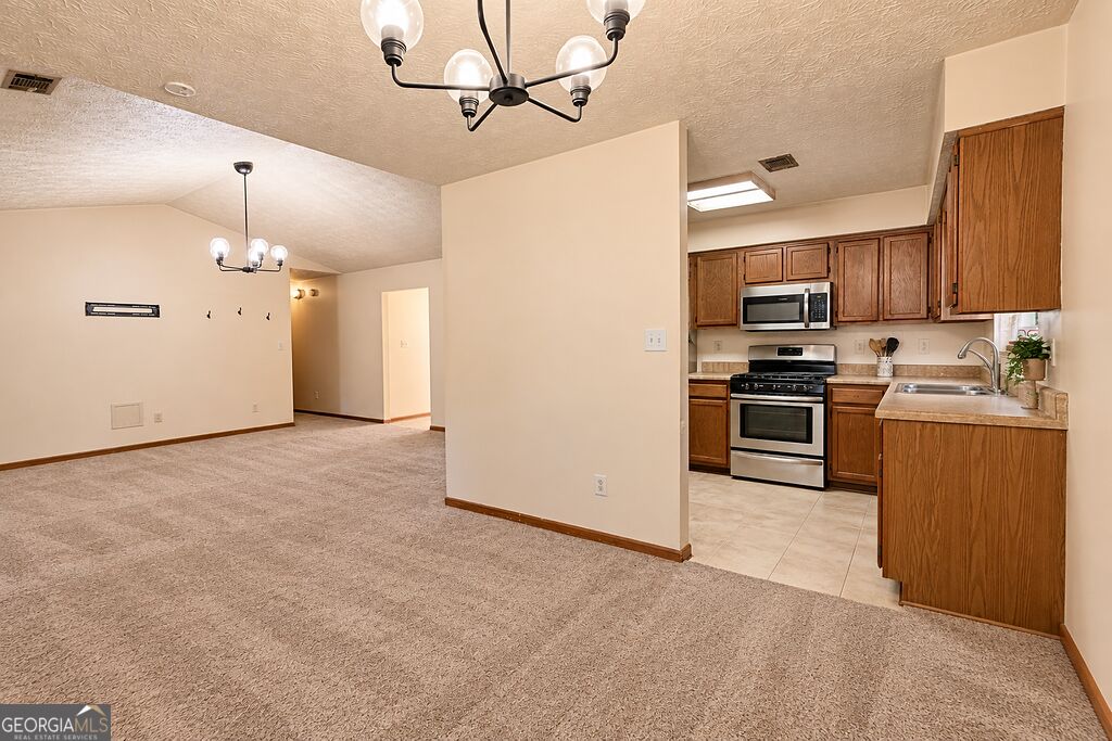 10436 Tara Pointe Drive Property Photo 6