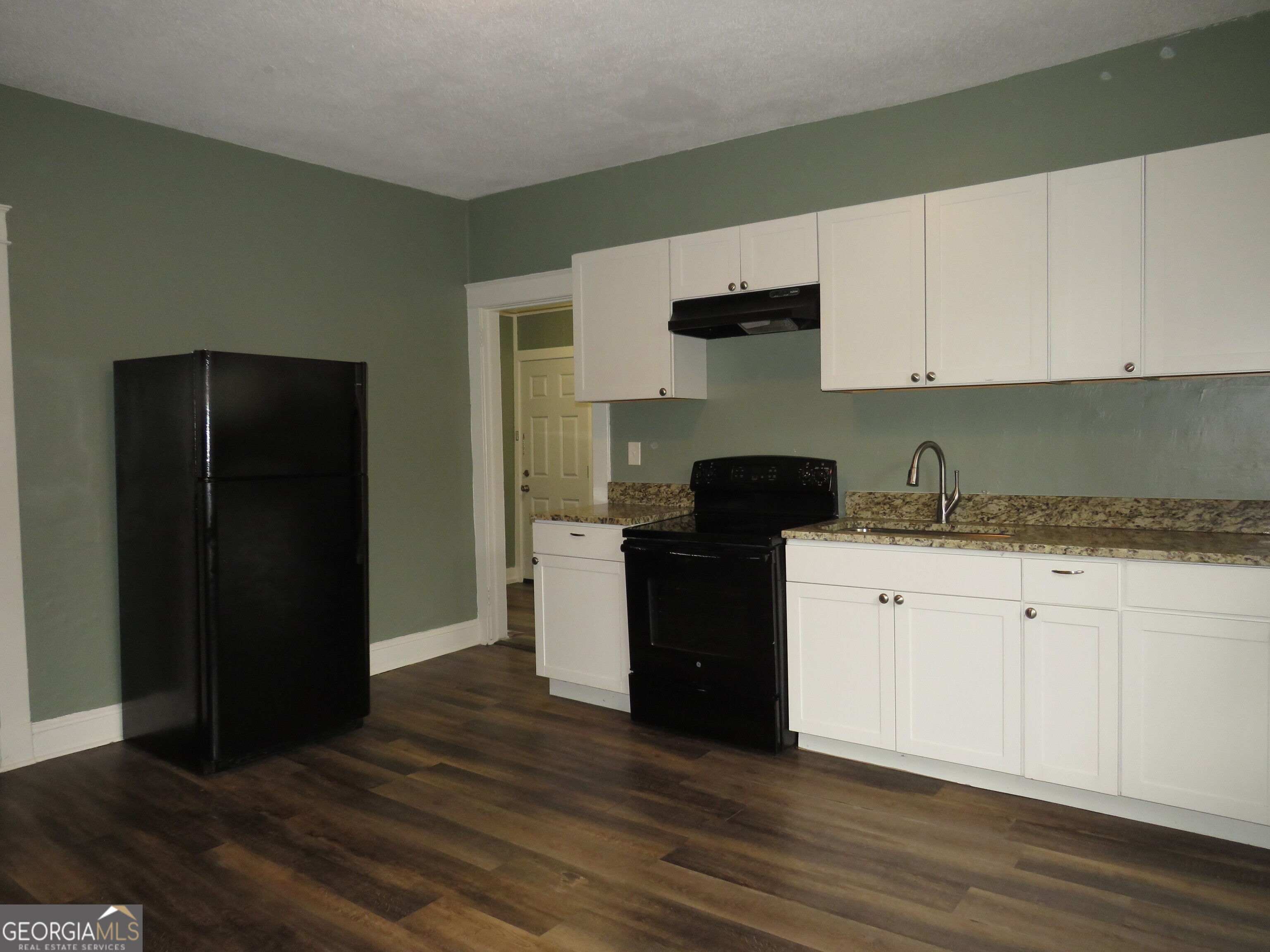 574 Lane Street Property Photo 8