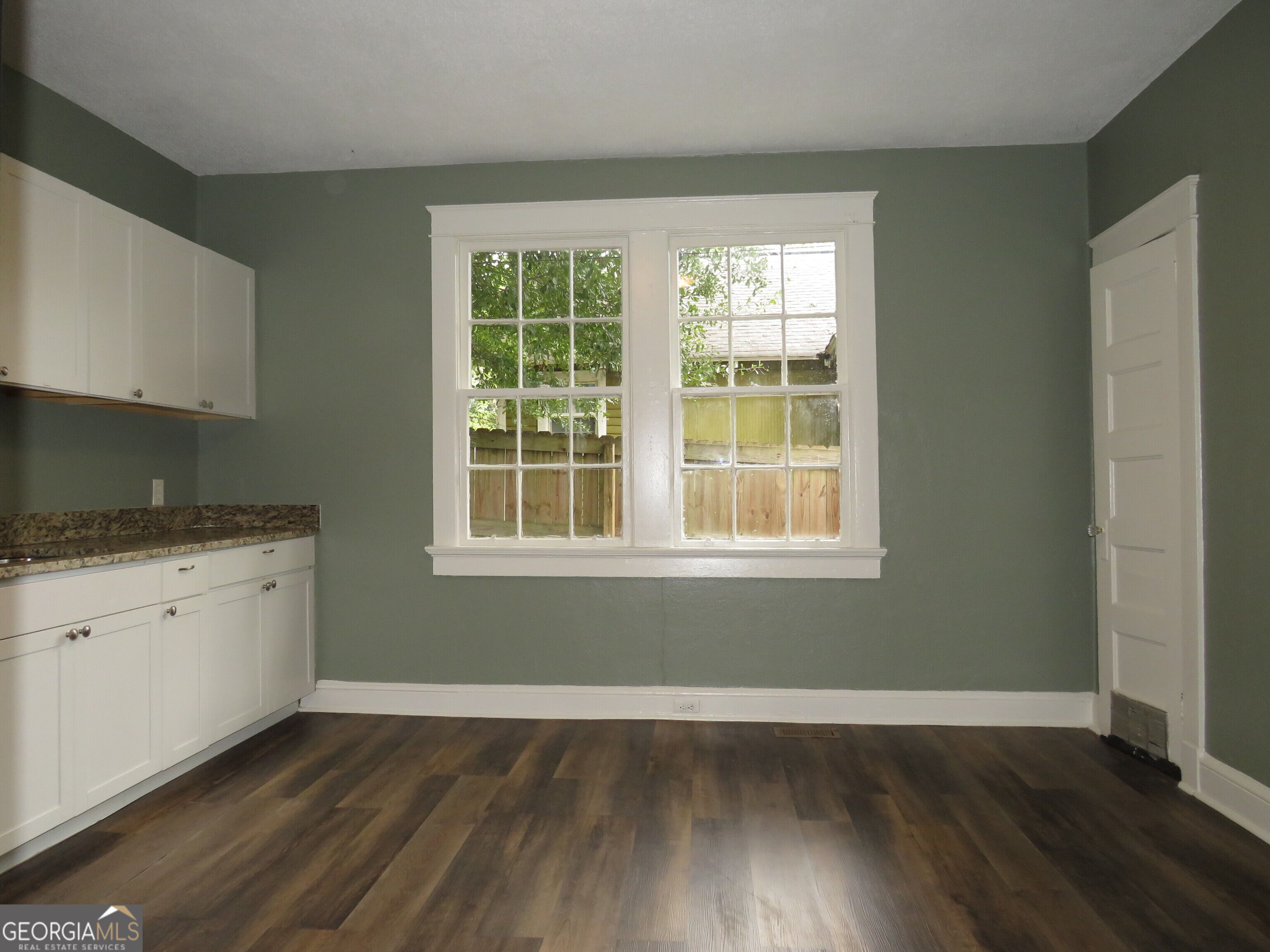 574 Lane Street Property Photo 9