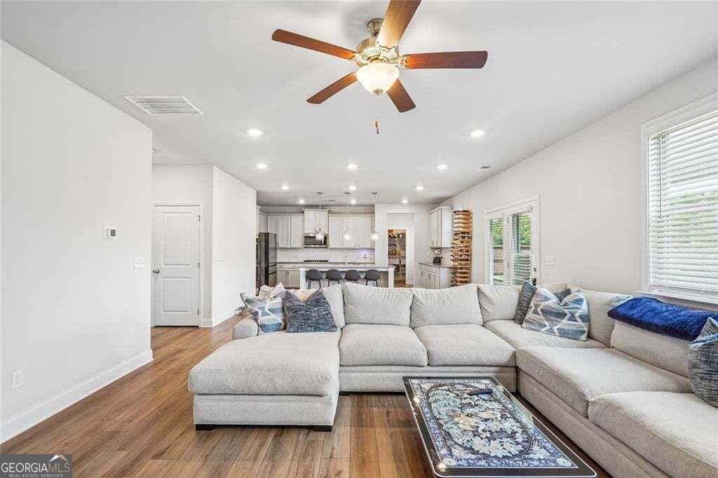 217 Blue Iris Court Property Photo 8