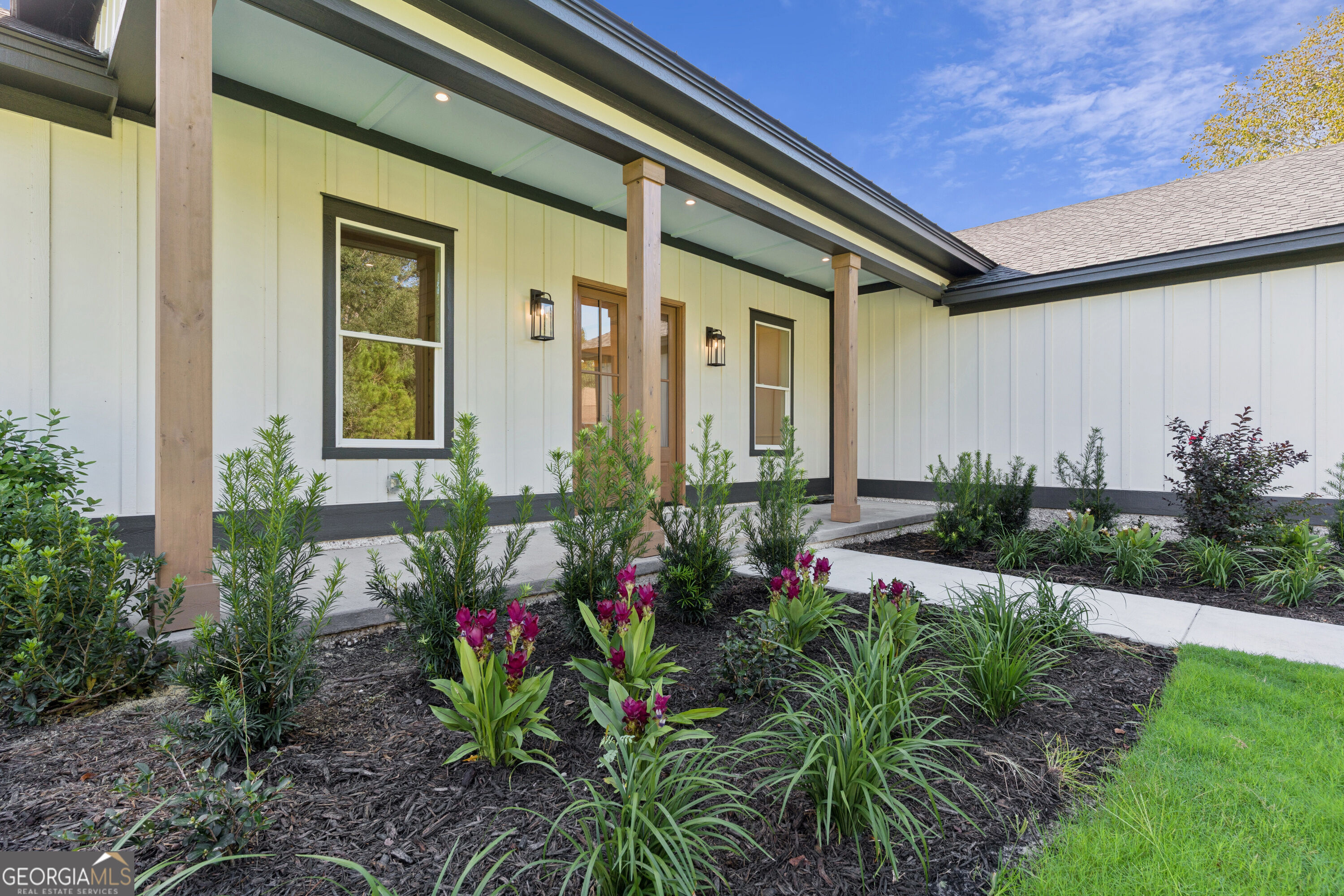 139 Winding Trail Property Photo 3