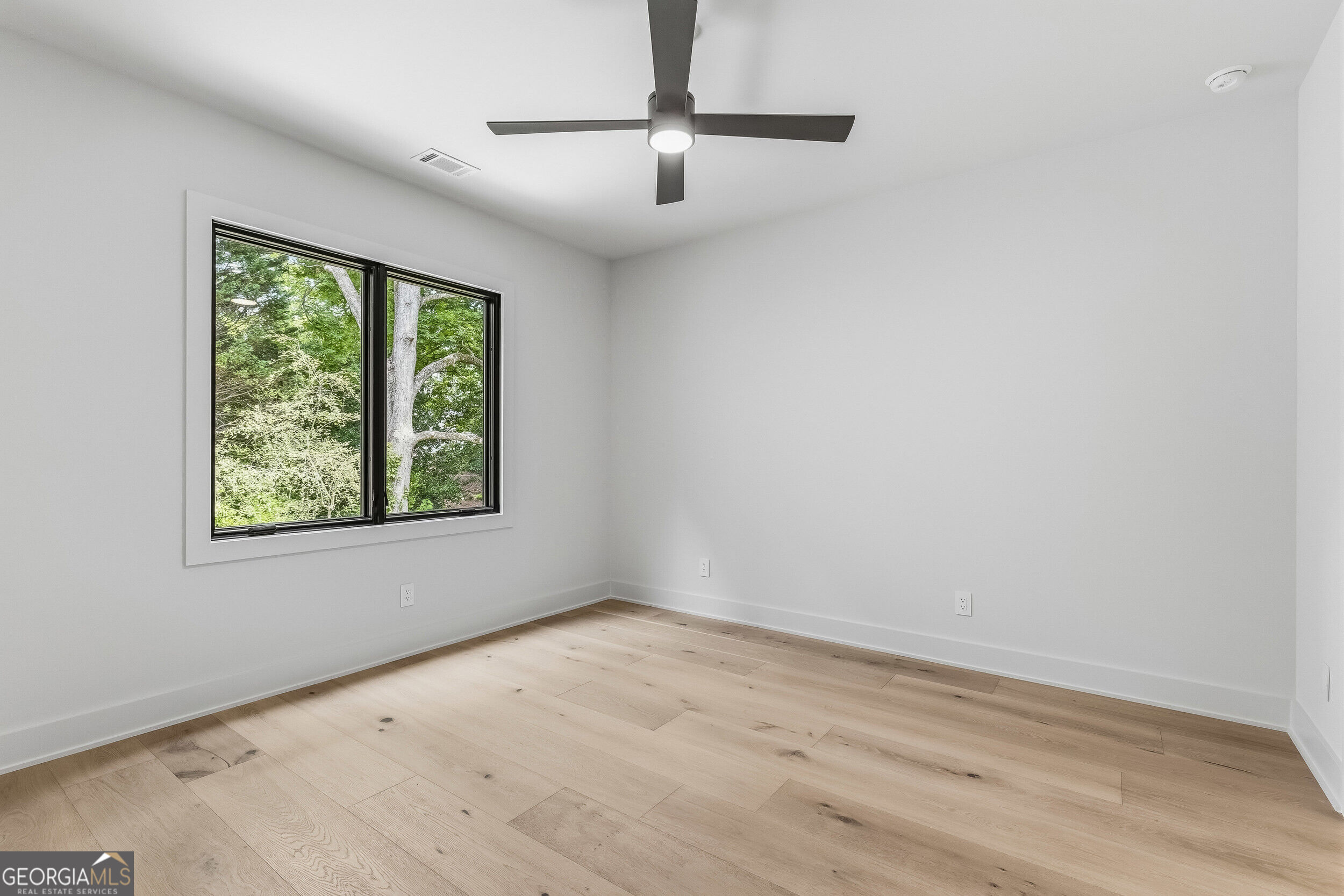 246 Garland Avenue Property Photo 28