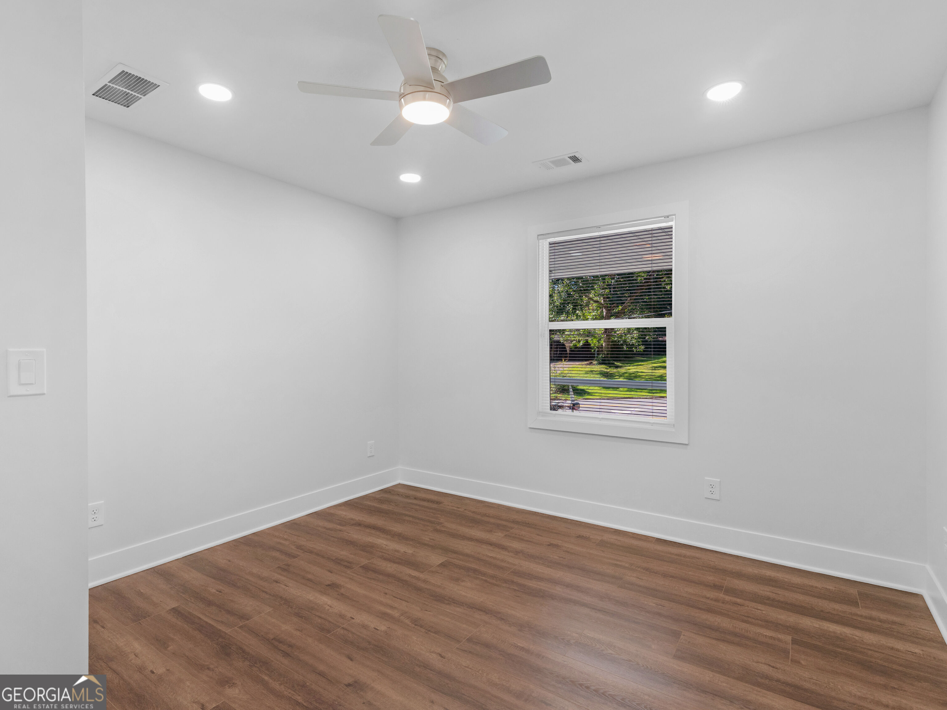 984 Morrow Road Property Photo 11