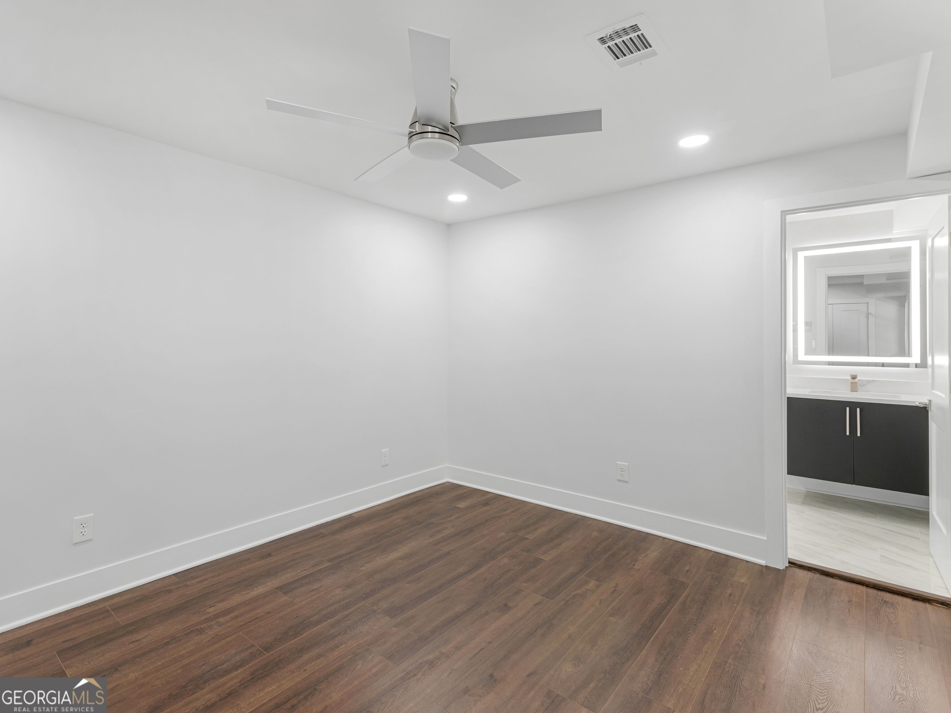 984 Morrow Road Property Photo 26