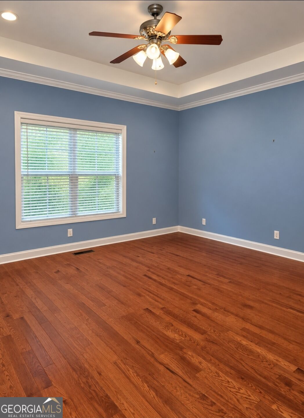 97 E Riley Property Photo 23