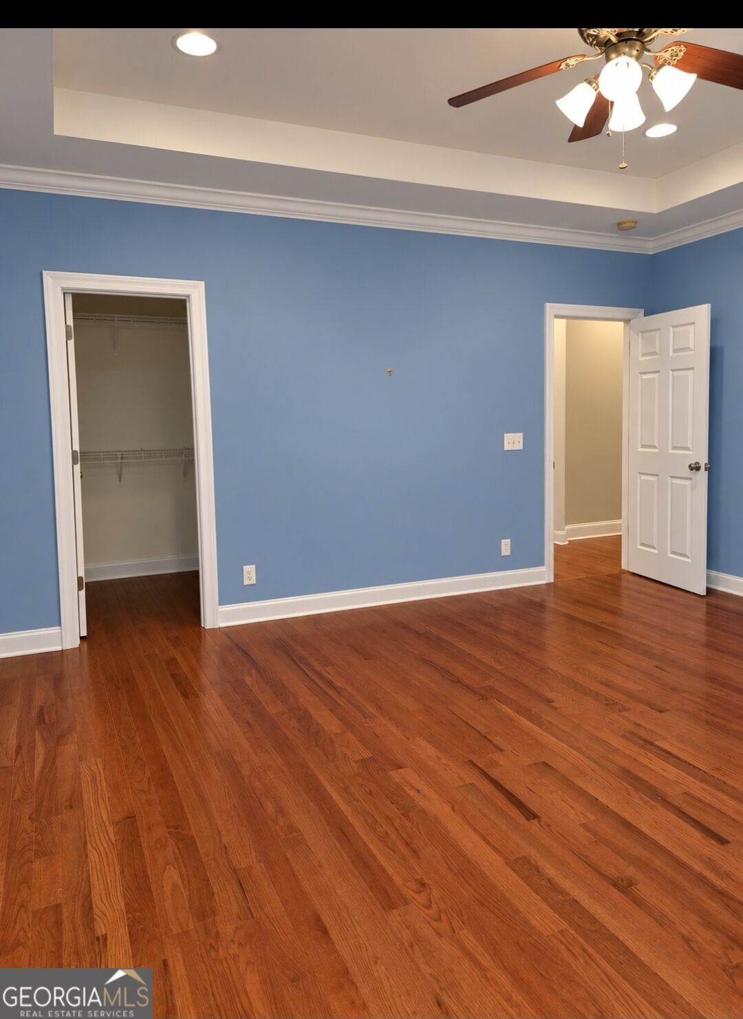 97 E Riley Property Photo 26