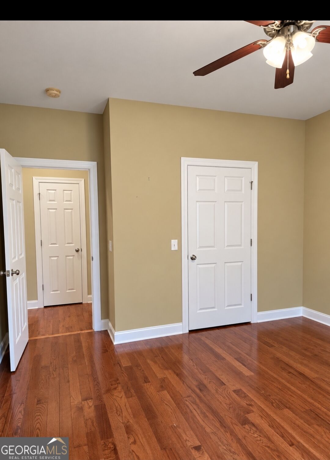 97 E Riley Property Photo 35