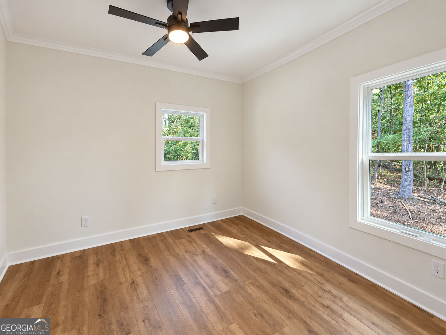 420 Lake Place Drive Property Photo 6