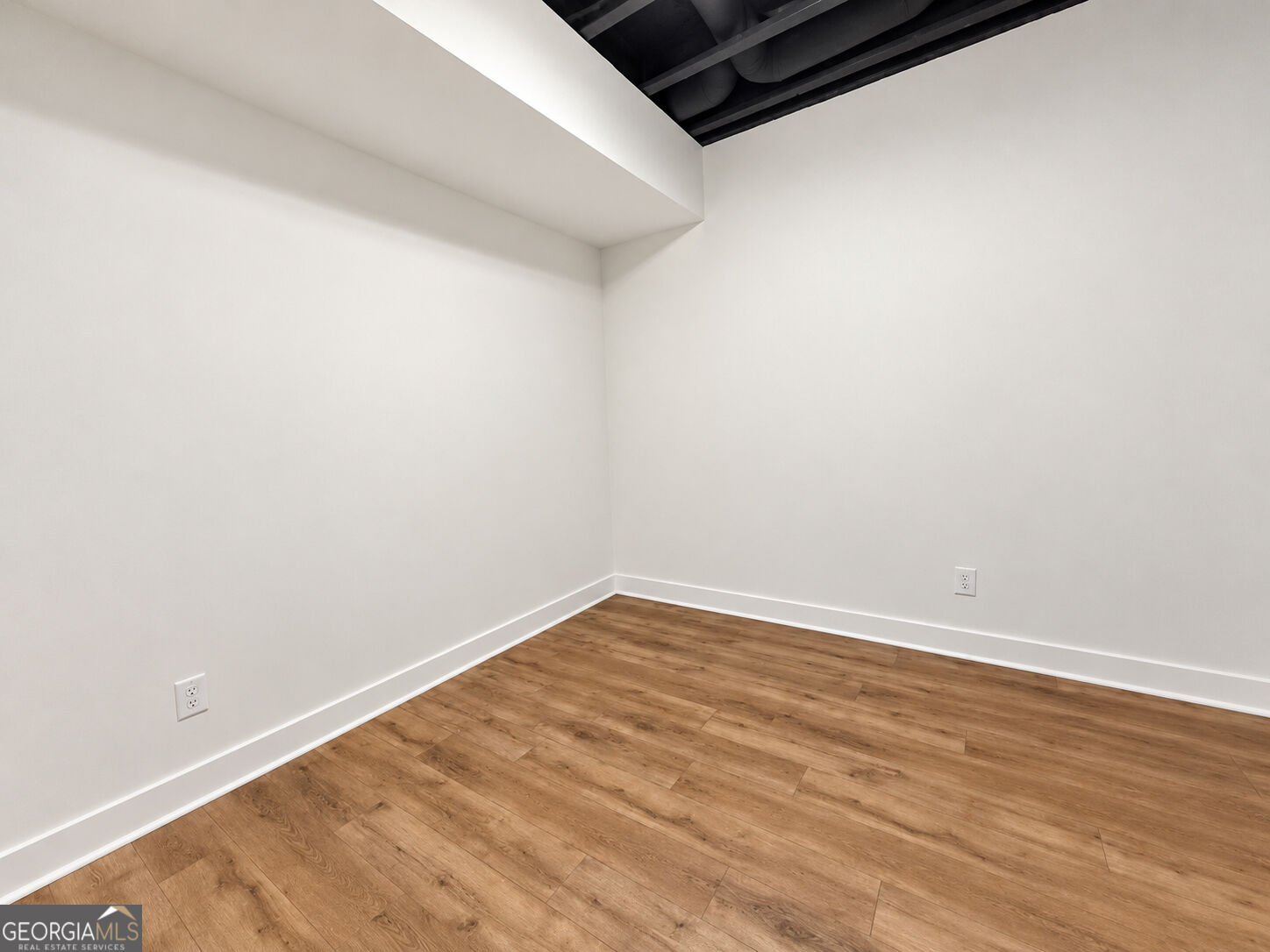 420 Lake Place Drive Property Photo 21