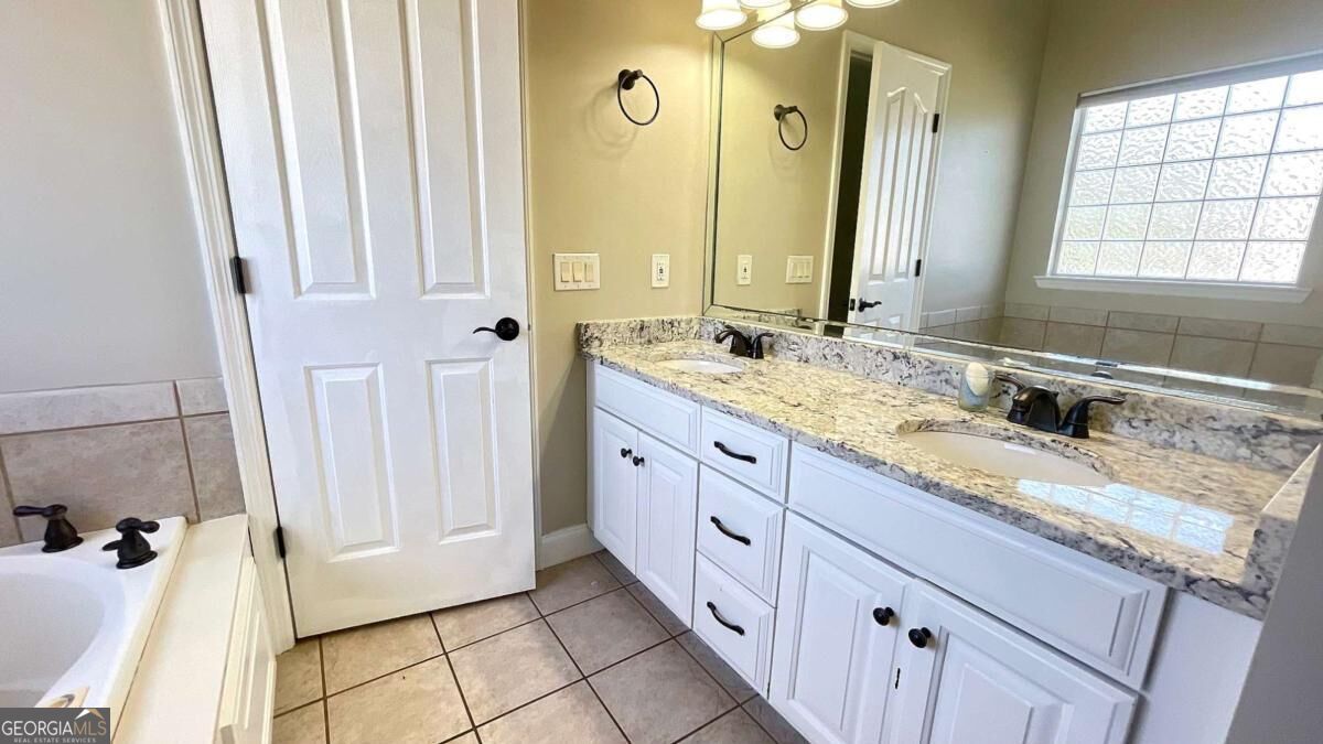 301 Hidden Oaks Drive Property Photo 33
