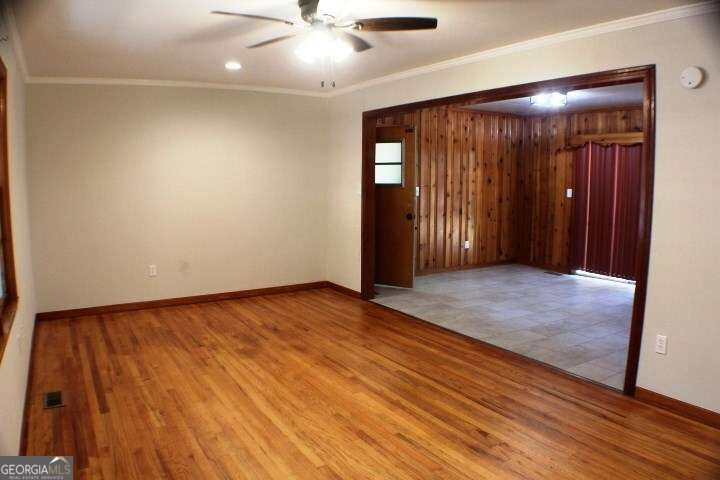 1306 Edgewood Drive Property Photo 2